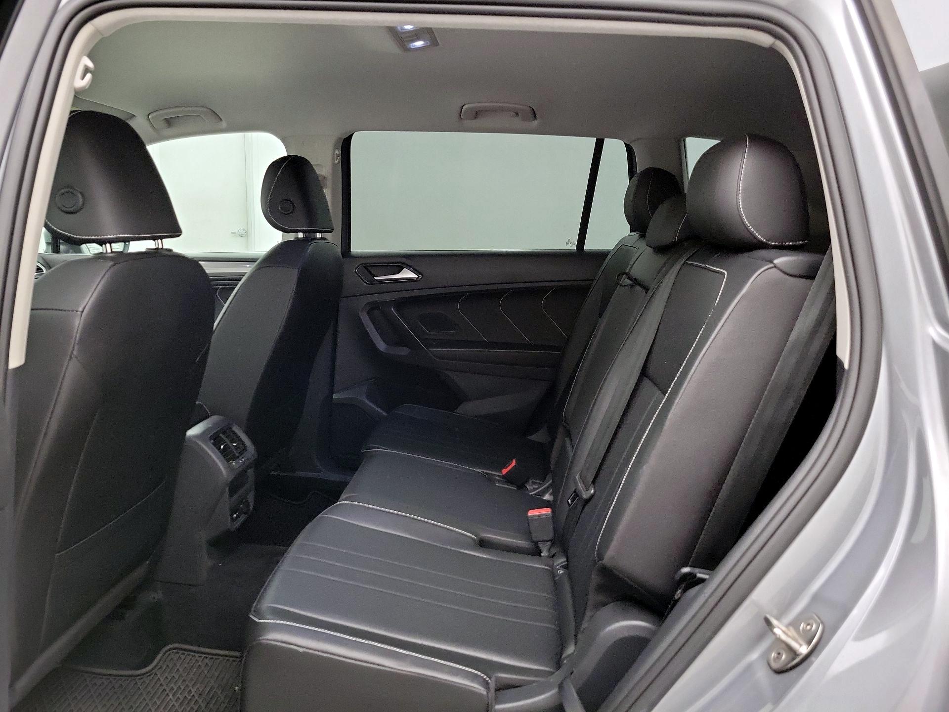 Thumbnail: 2022 Volkswagen Tiguan - 19