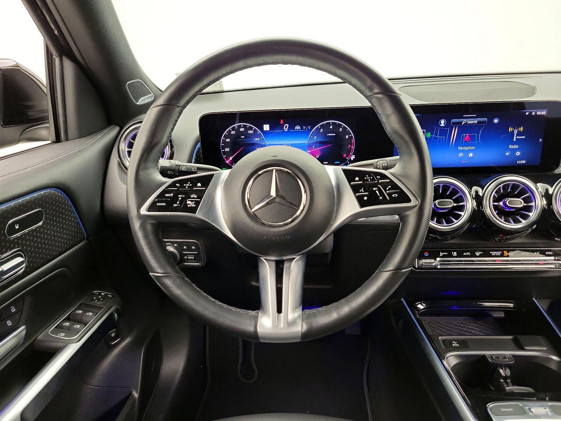 Thumbnail: 2024 Mercedes-Benz GLB - 10