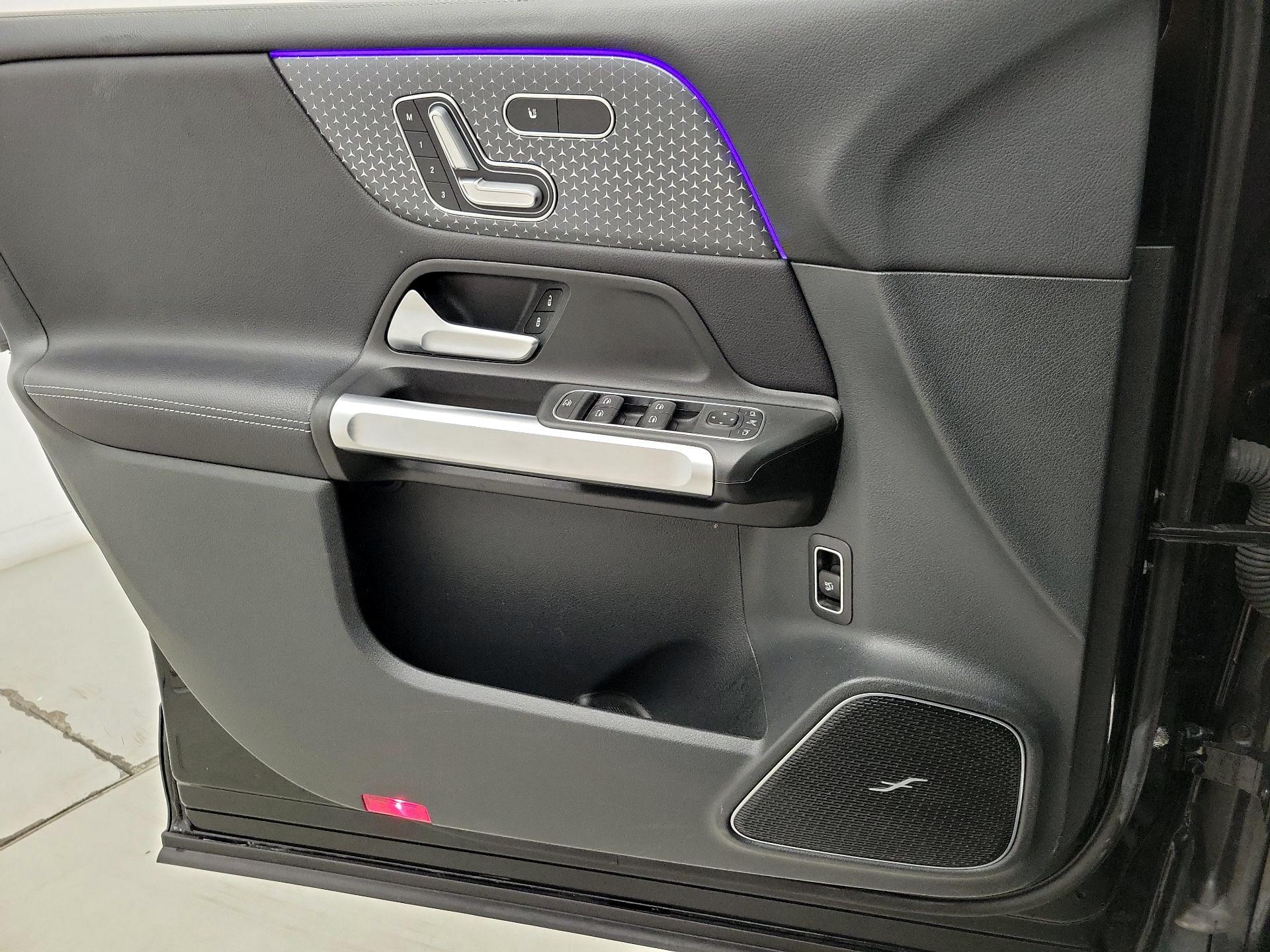 Thumbnail: 2024 Mercedes-Benz GLB - 12