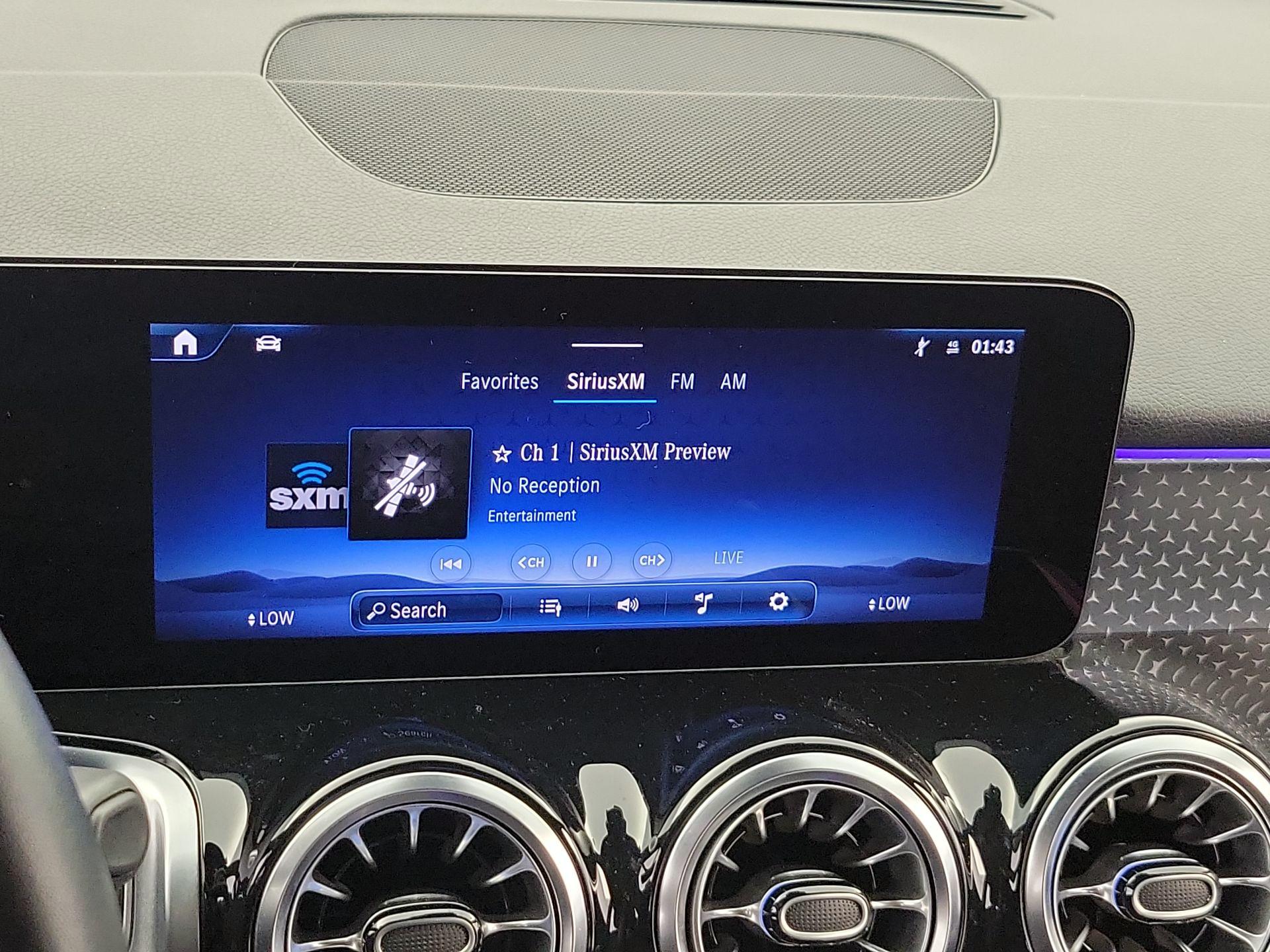 Thumbnail: 2024 Mercedes-Benz GLB - 16