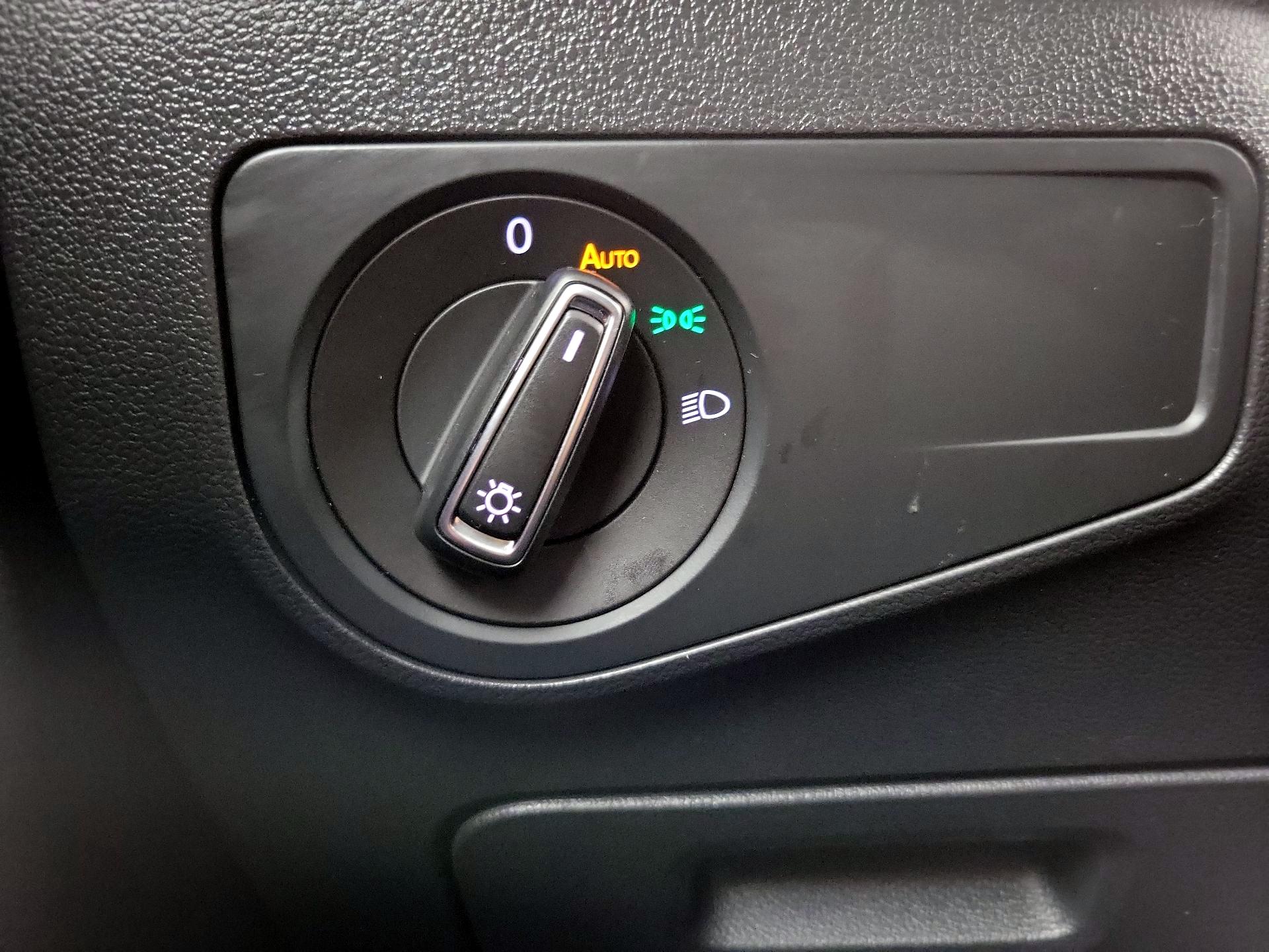 Thumbnail: 2022 Volkswagen Tiguan - 13