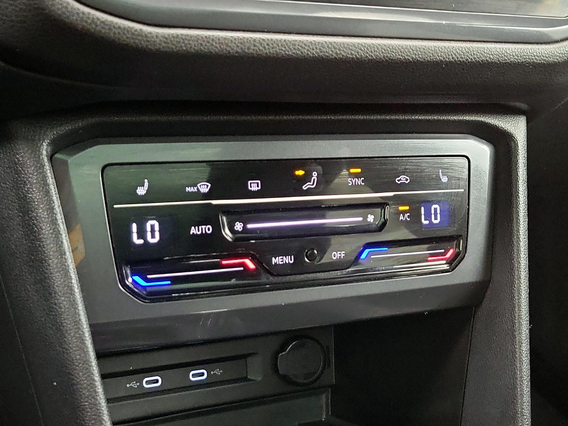 Thumbnail: 2022 Volkswagen Tiguan - 16