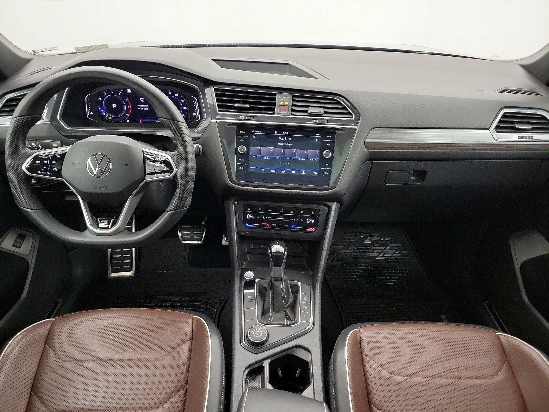 Thumbnail: 2022 Volkswagen Tiguan - 9