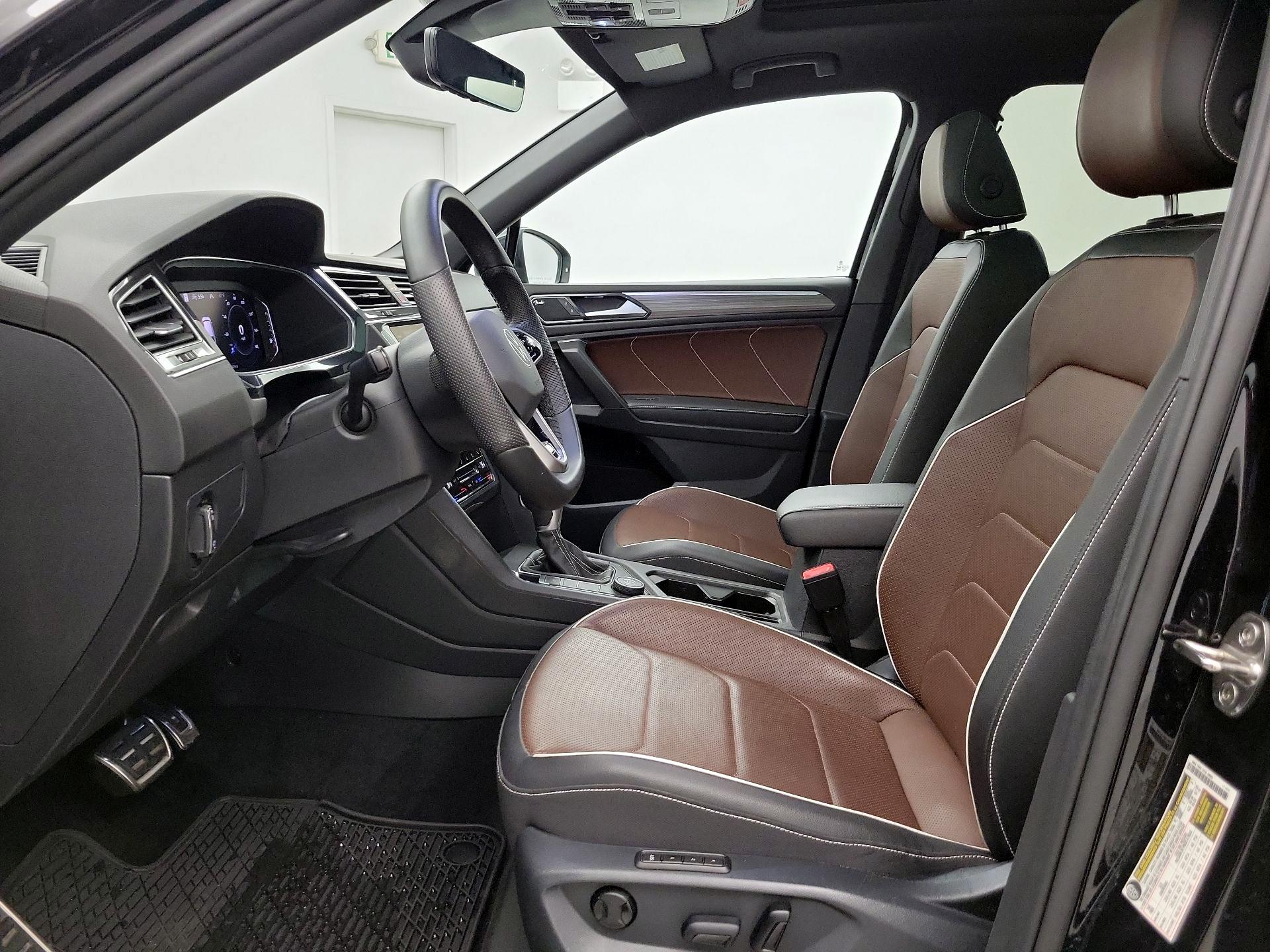 Thumbnail: 2022 Volkswagen Tiguan - 11