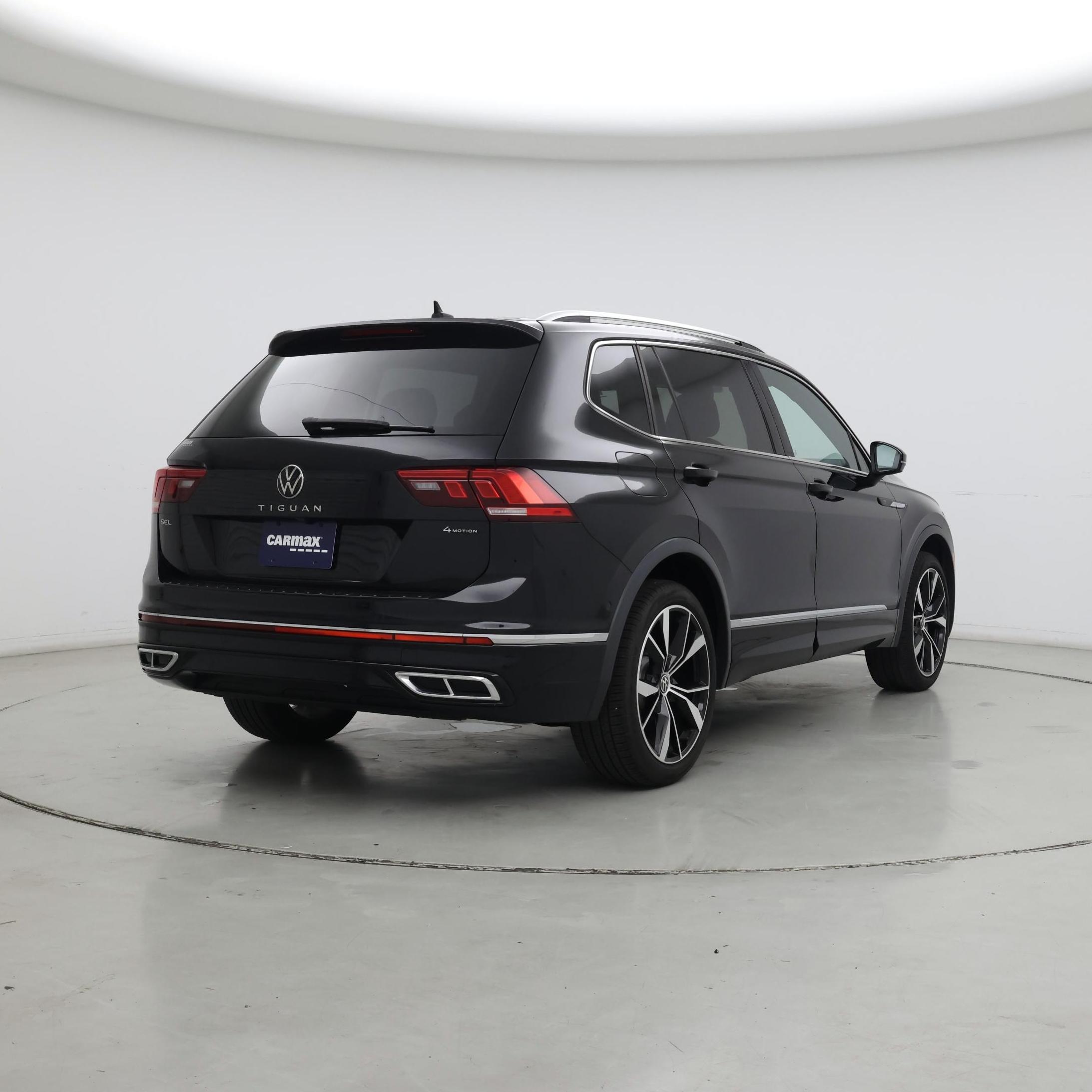 Thumbnail: 2022 Volkswagen Tiguan - 8