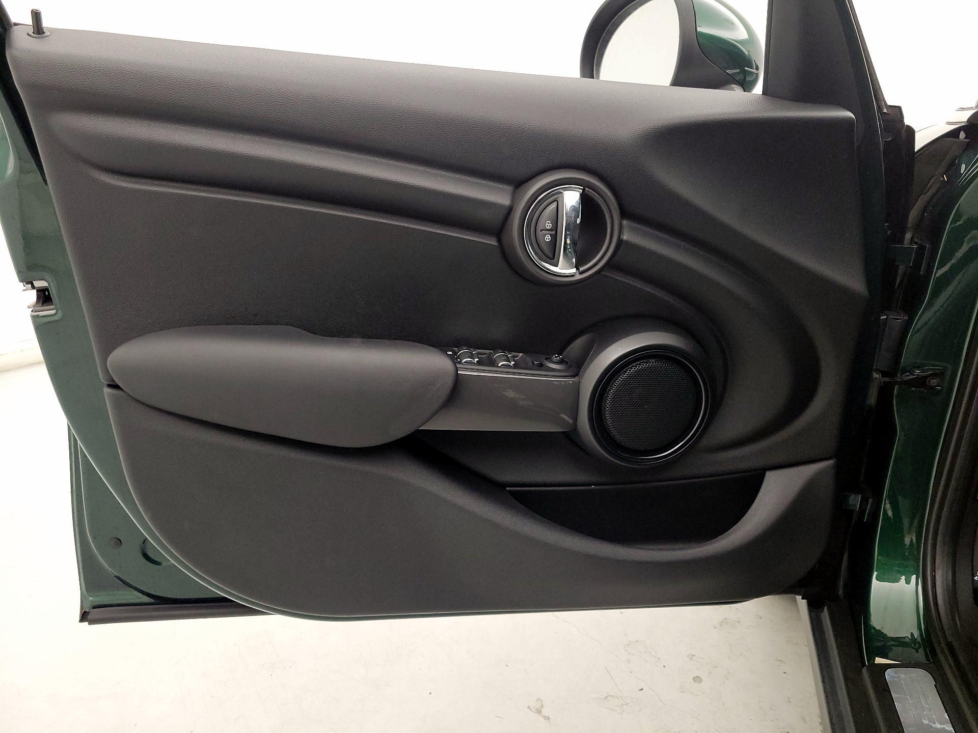 Thumbnail: 2018 MINI Cooper Hardtop - 12