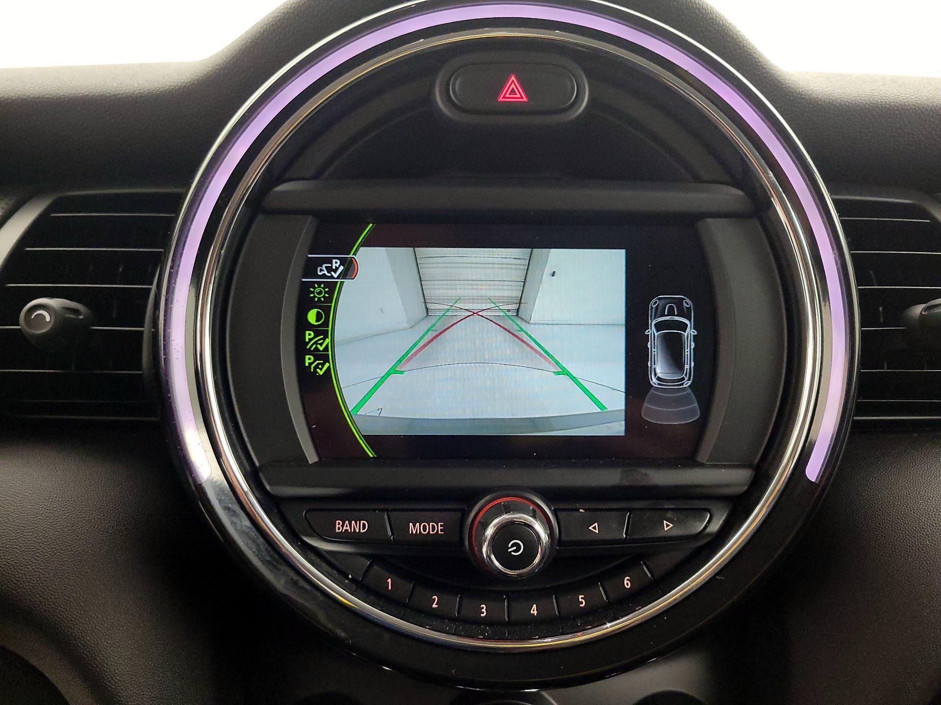 Thumbnail: 2018 MINI Cooper Hardtop - 14