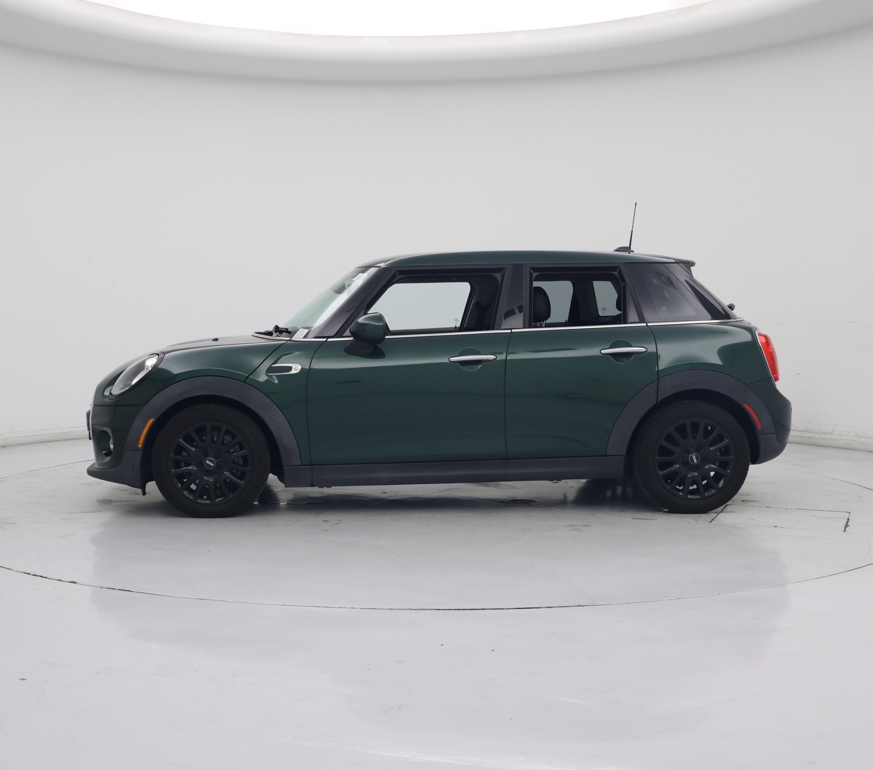 Thumbnail: 2018 MINI Cooper Hardtop - 3