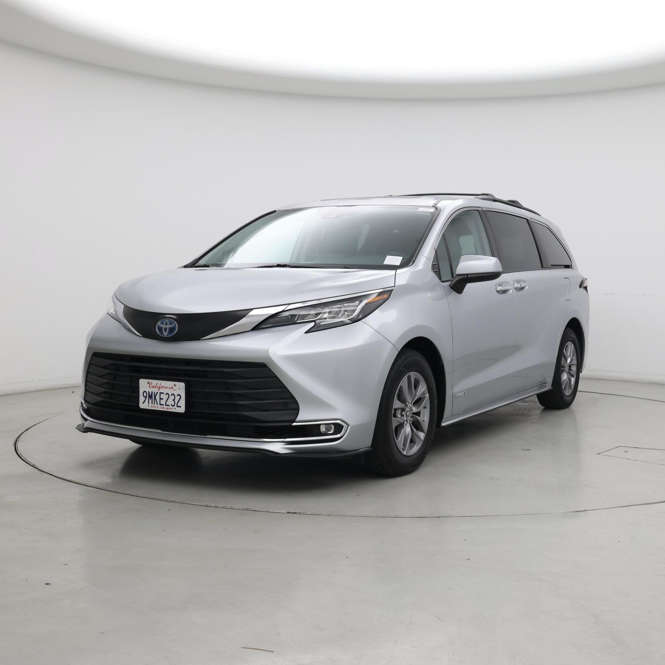 Thumbnail: 2021 Toyota Sienna - 4