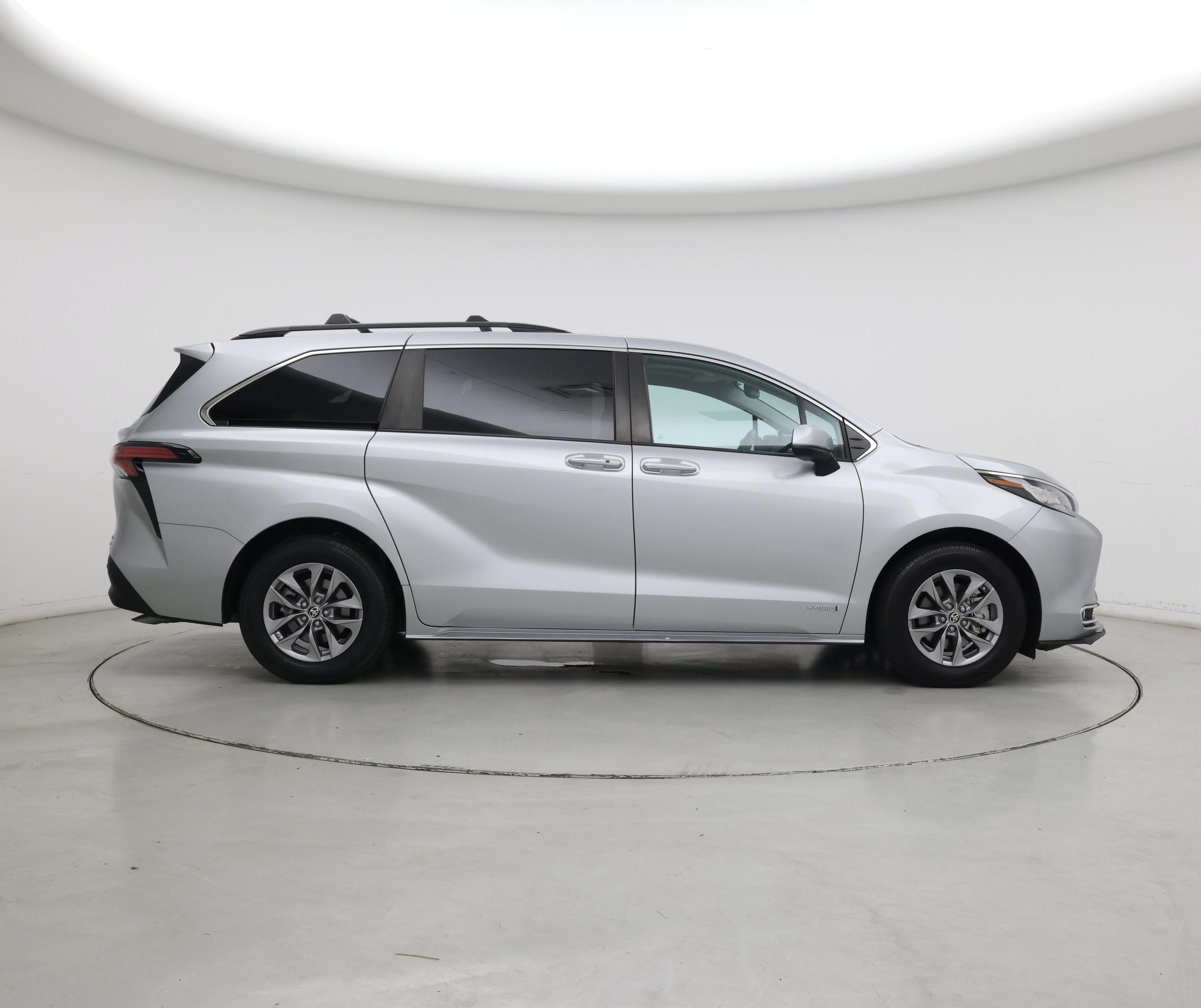 Thumbnail: 2021 Toyota Sienna - 7