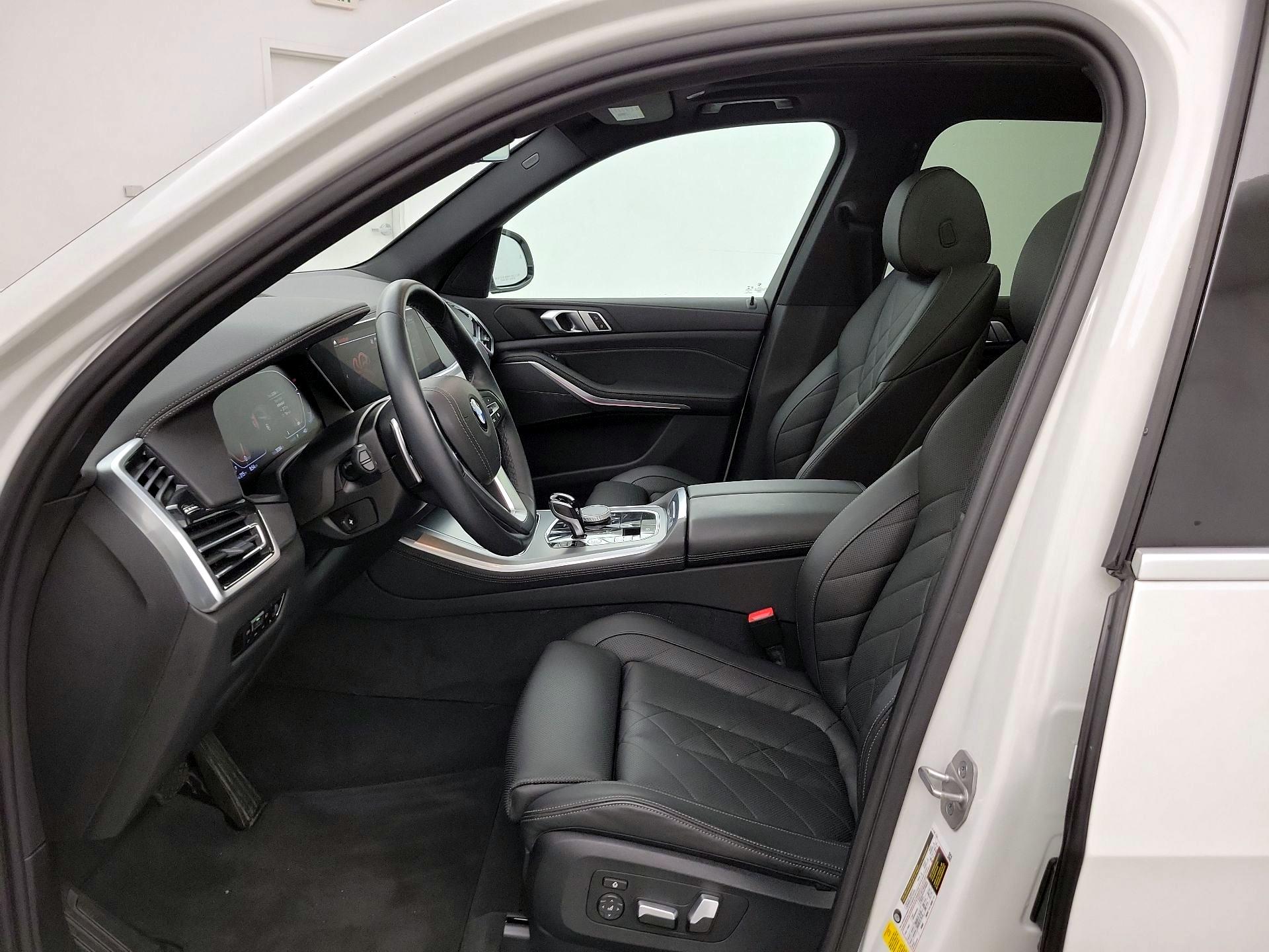 Thumbnail: 2023 BMW X5 - 11