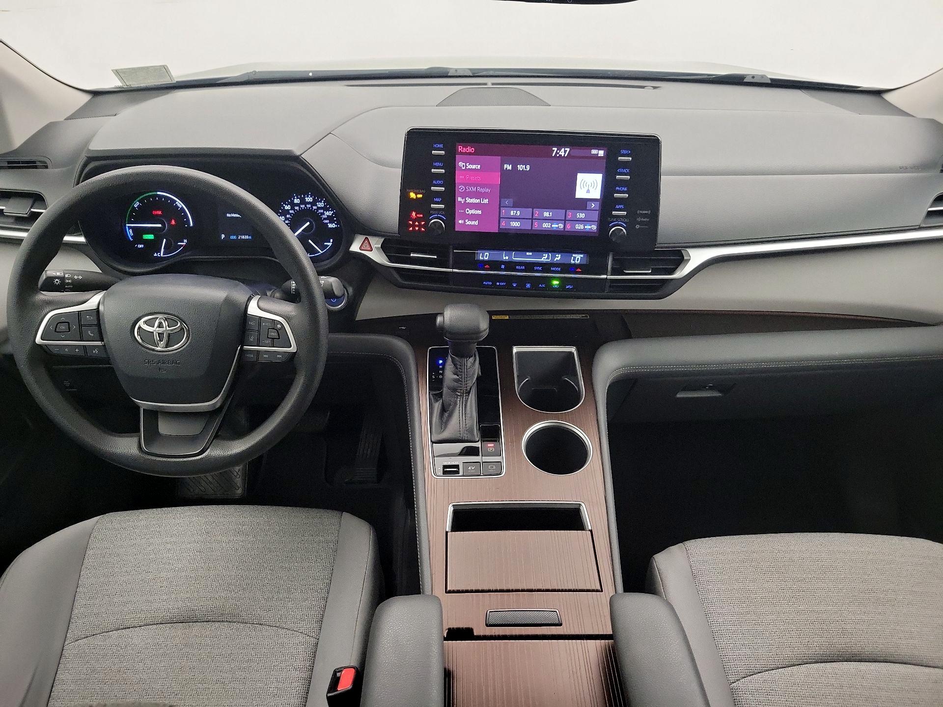 Thumbnail: 2021 Toyota Sienna - 9