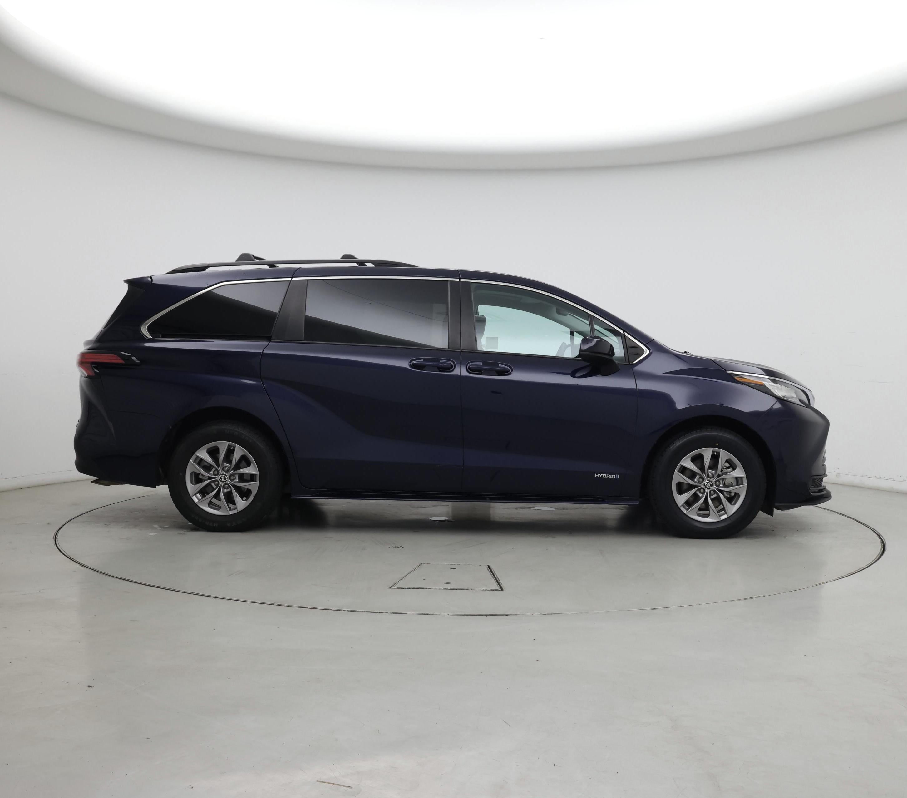 Thumbnail: 2021 Toyota Sienna - 7