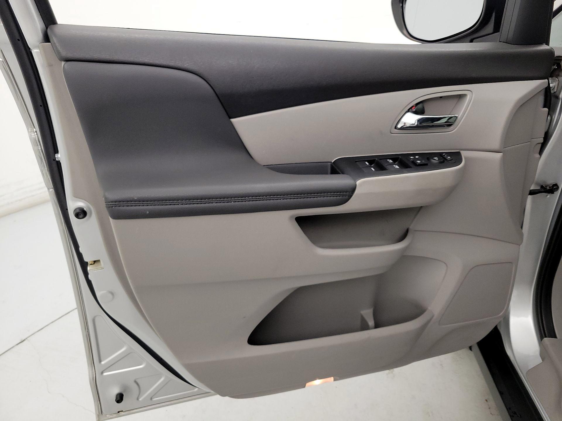 Thumbnail: 2014 Honda Odyssey - 12