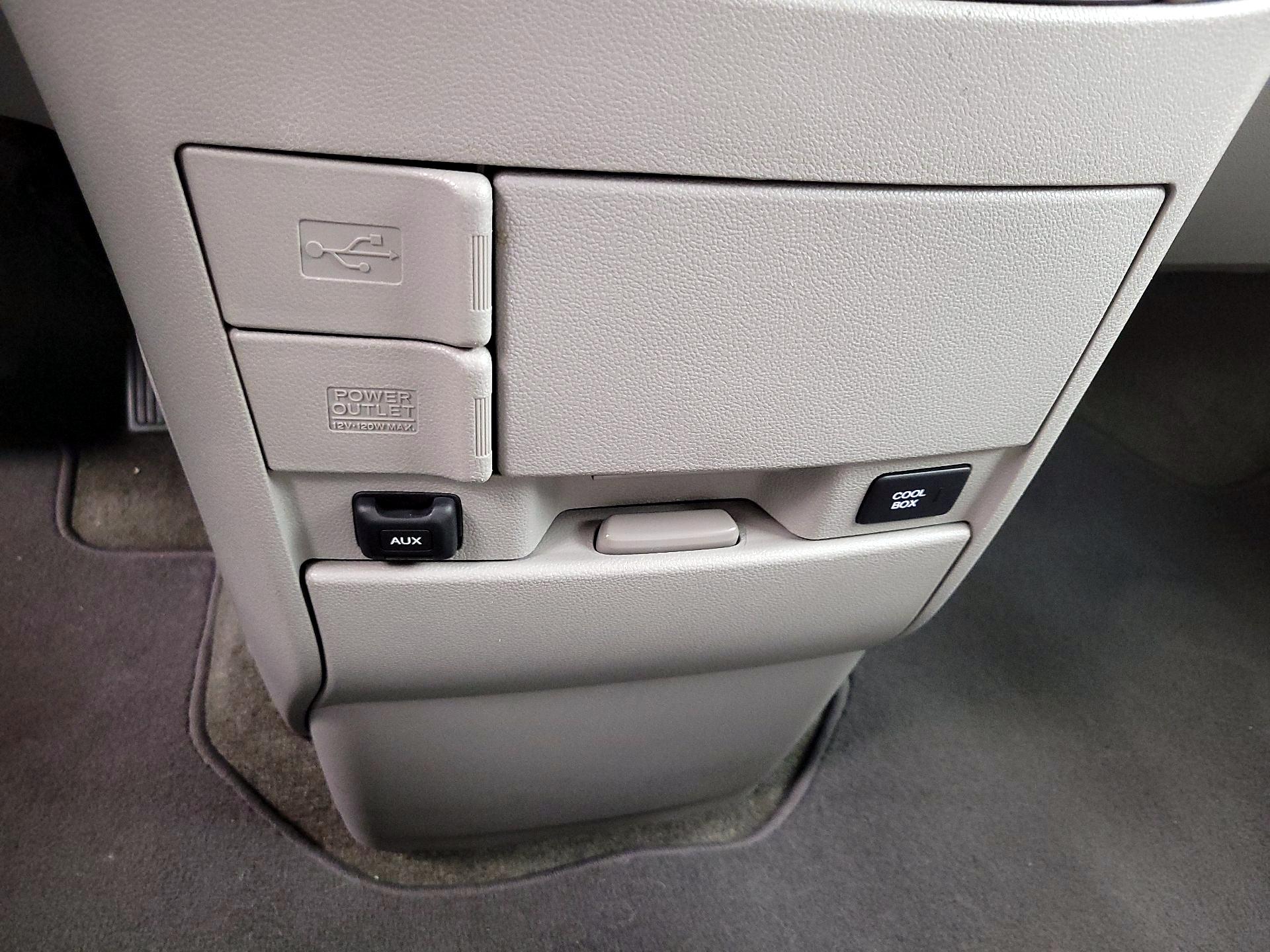 Thumbnail: 2014 Honda Odyssey - 19