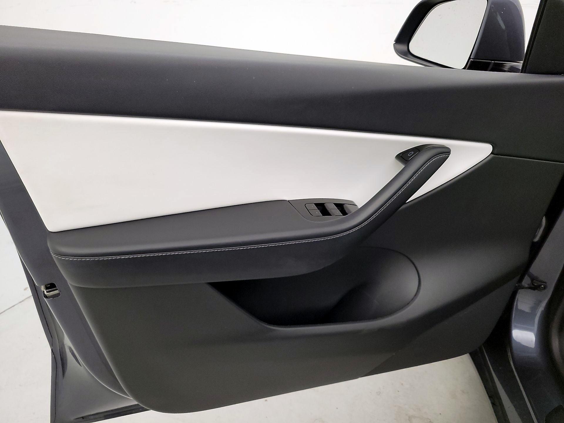 Thumbnail: 2020 Tesla Model Y - 12