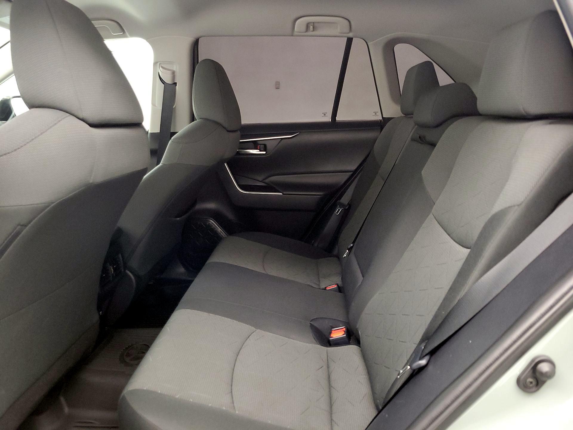 Thumbnail: 2020 Toyota RAV4 - 19