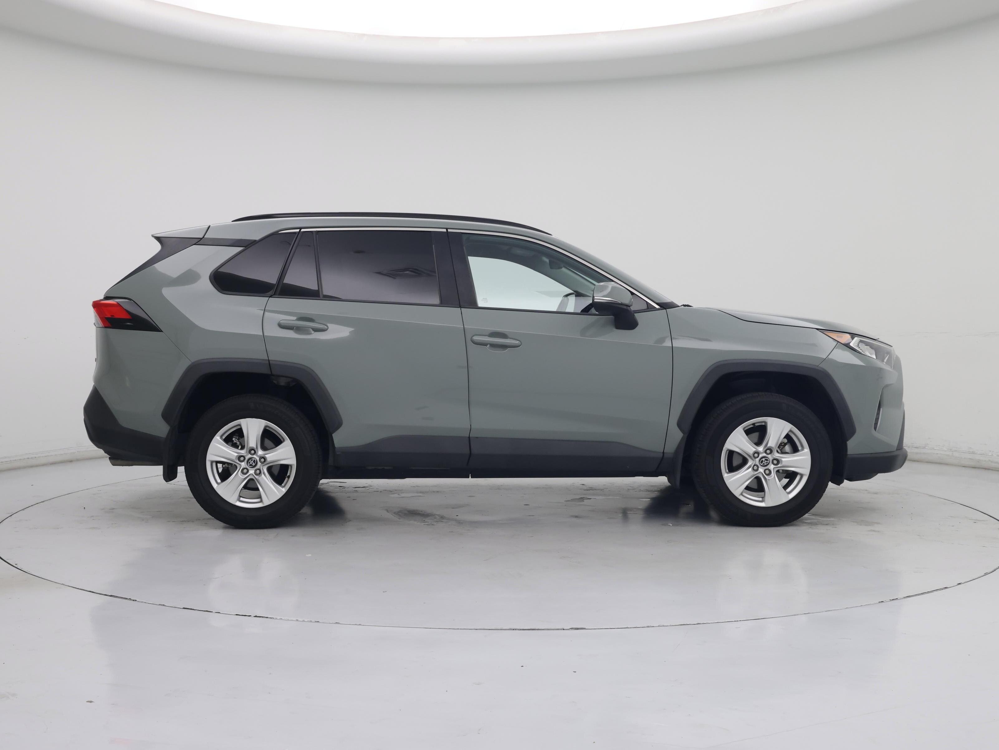 Thumbnail: 2020 Toyota RAV4 - 7