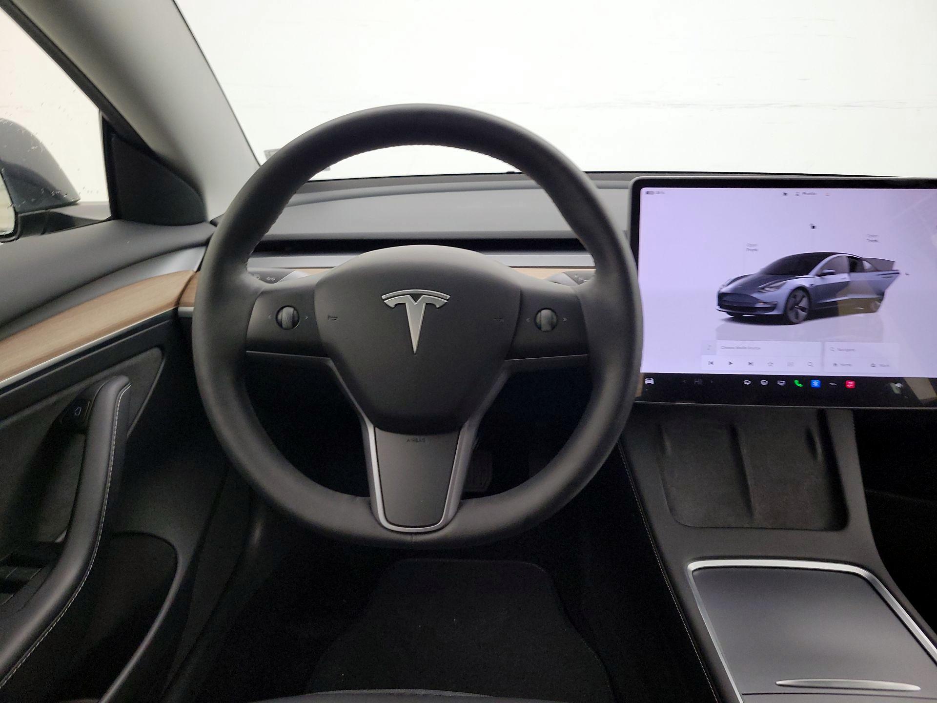 Thumbnail: 2023 Tesla Model 3 - 10