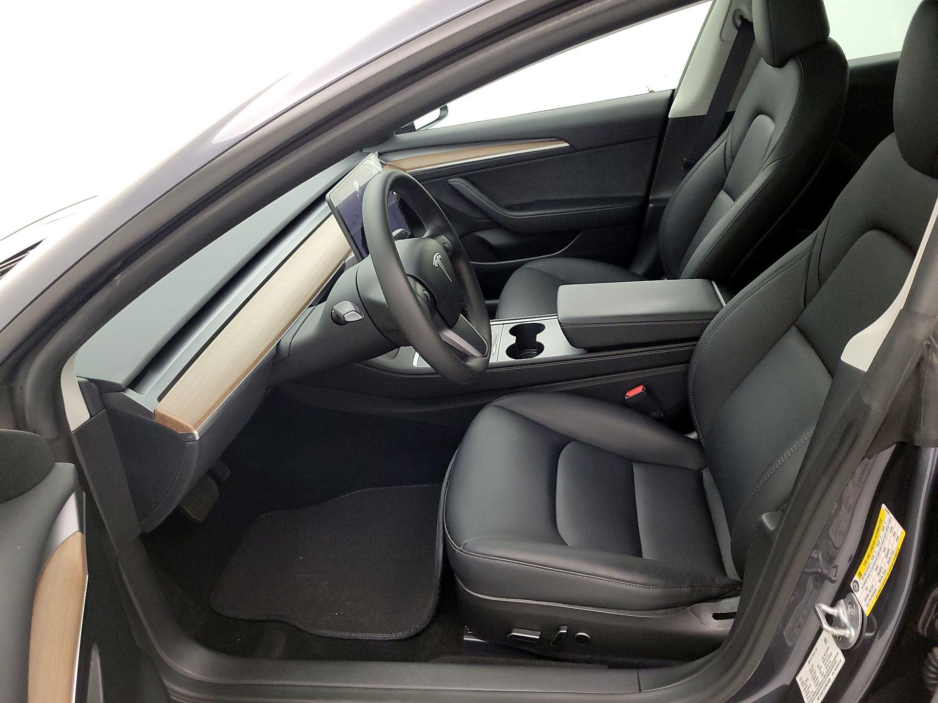 Thumbnail: 2023 Tesla Model 3 - 11