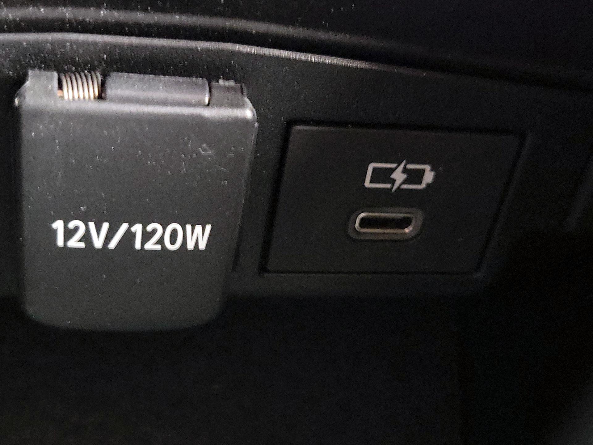 Thumbnail: 2022 Toyota Corolla - 18