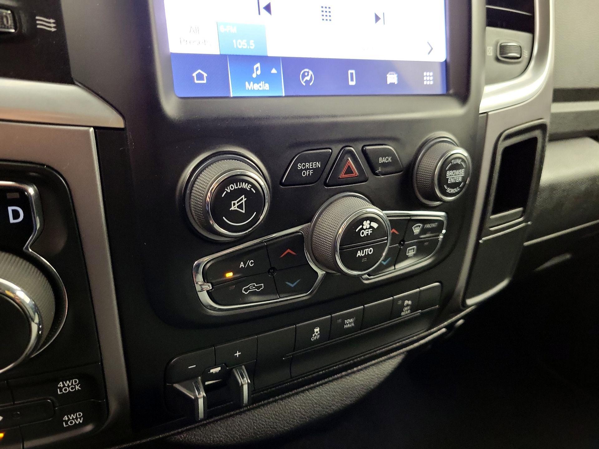 Thumbnail: 2022 RAM 1500 Classic - 16