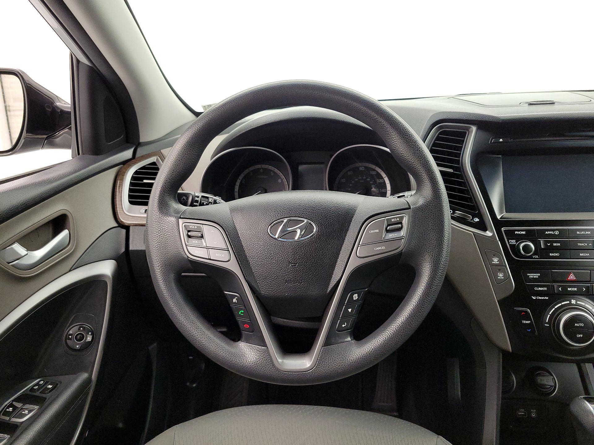 Thumbnail: 2017 Hyundai Santa Fe - 10