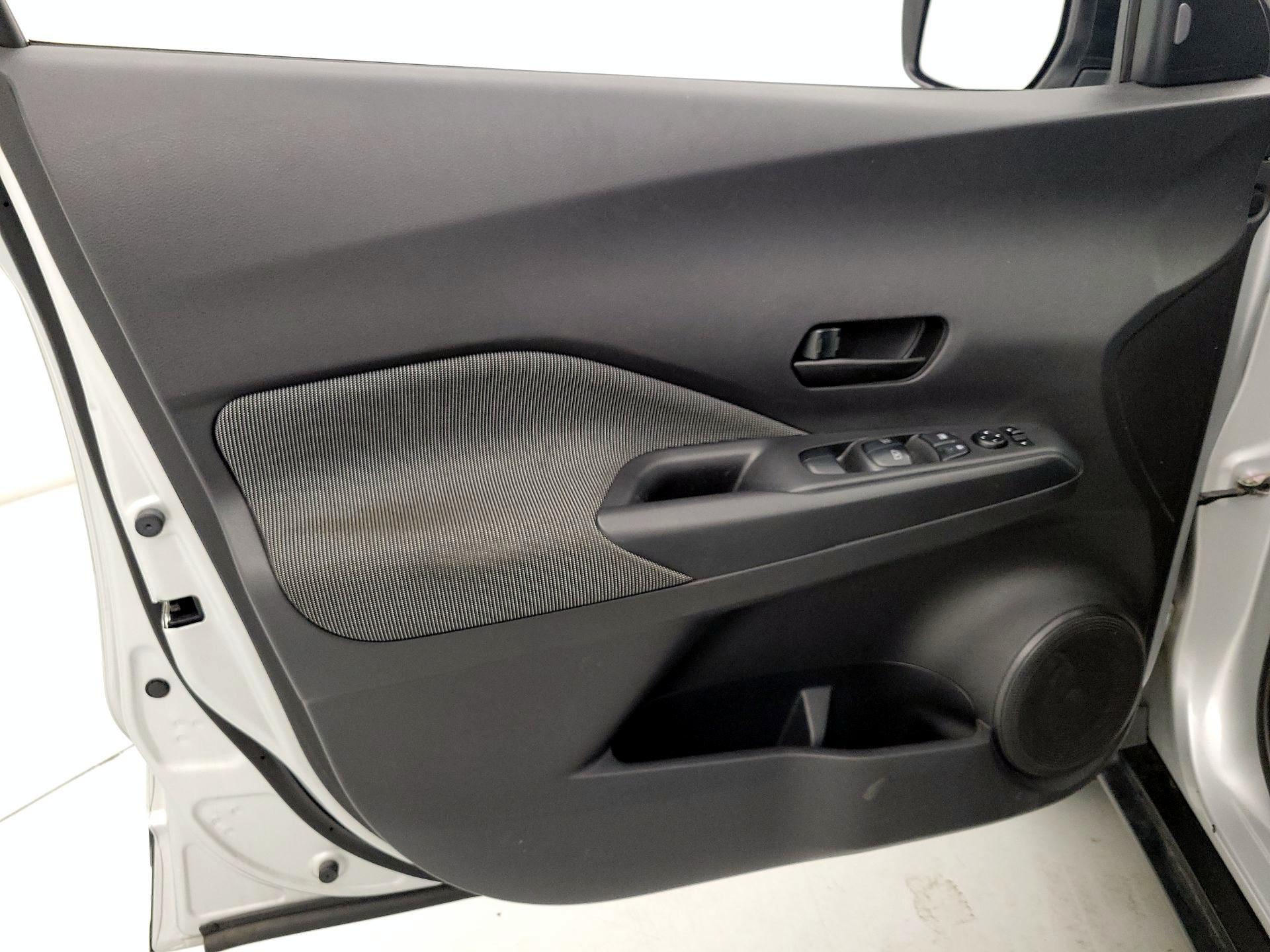 Thumbnail: 2020 Nissan Kicks - 12