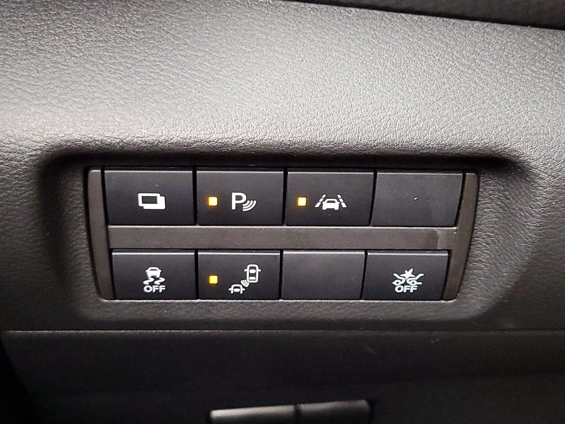 Thumbnail: 2020 Nissan Kicks - 13