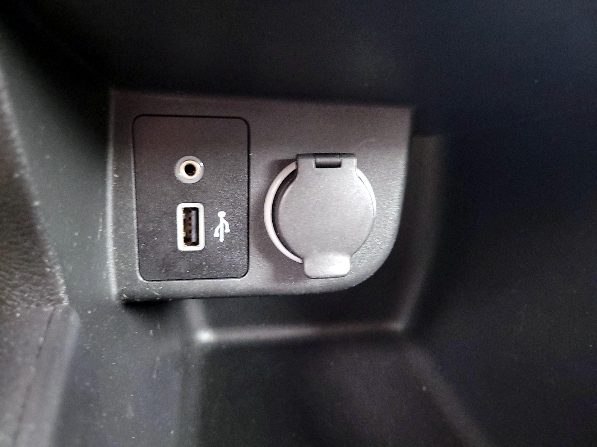 Thumbnail: 2020 Nissan Kicks - 18