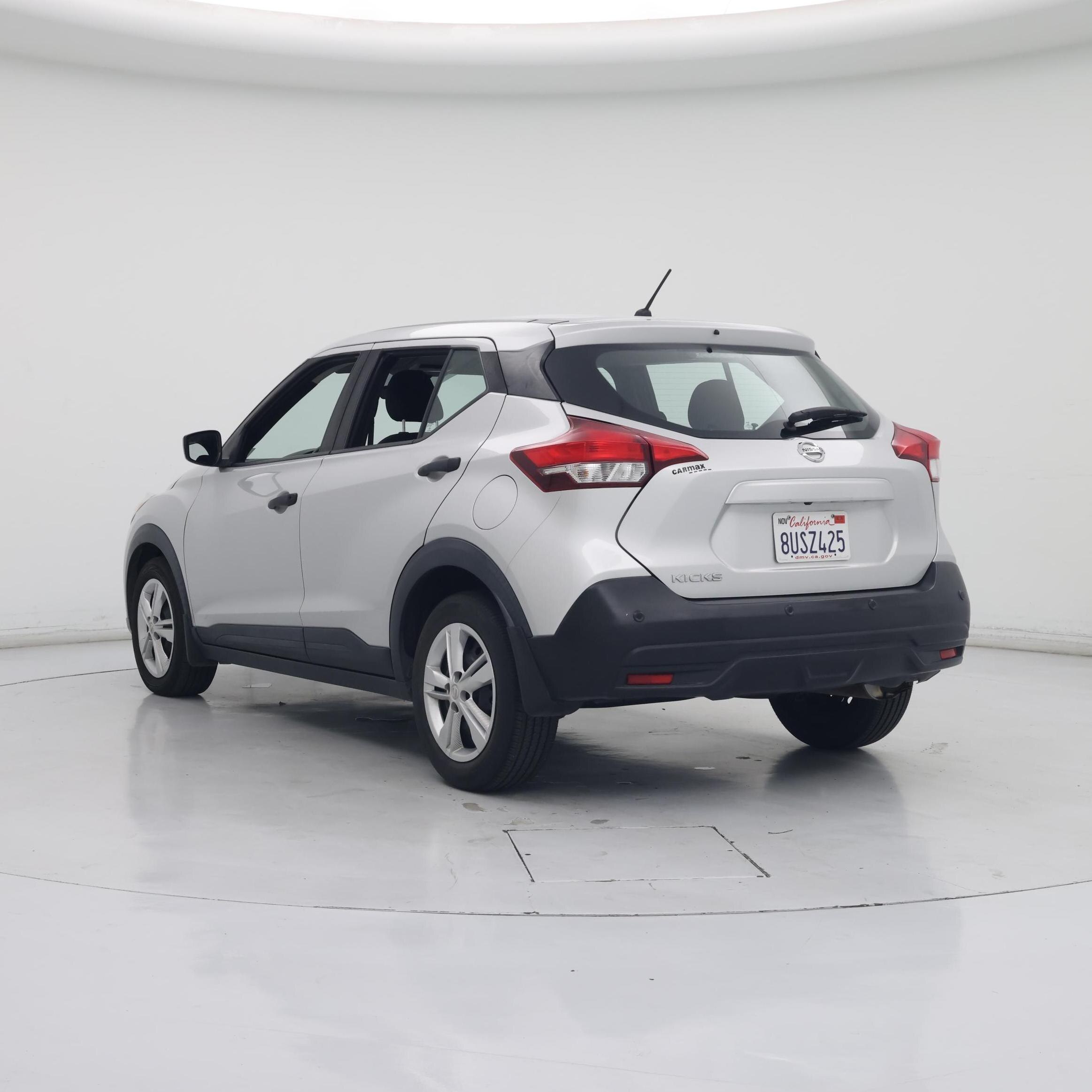 Thumbnail: 2020 Nissan Kicks - 2