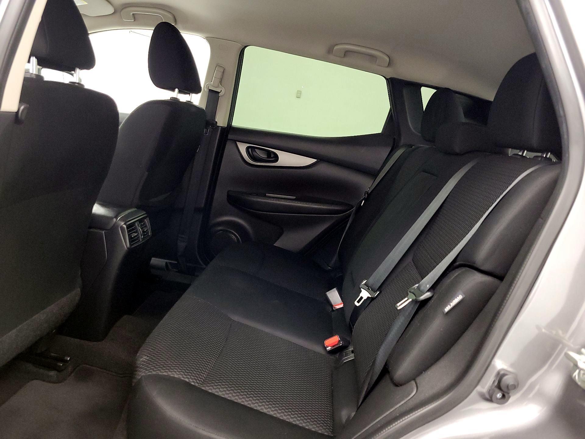 Thumbnail: 2021 Nissan Rogue Sport - 19