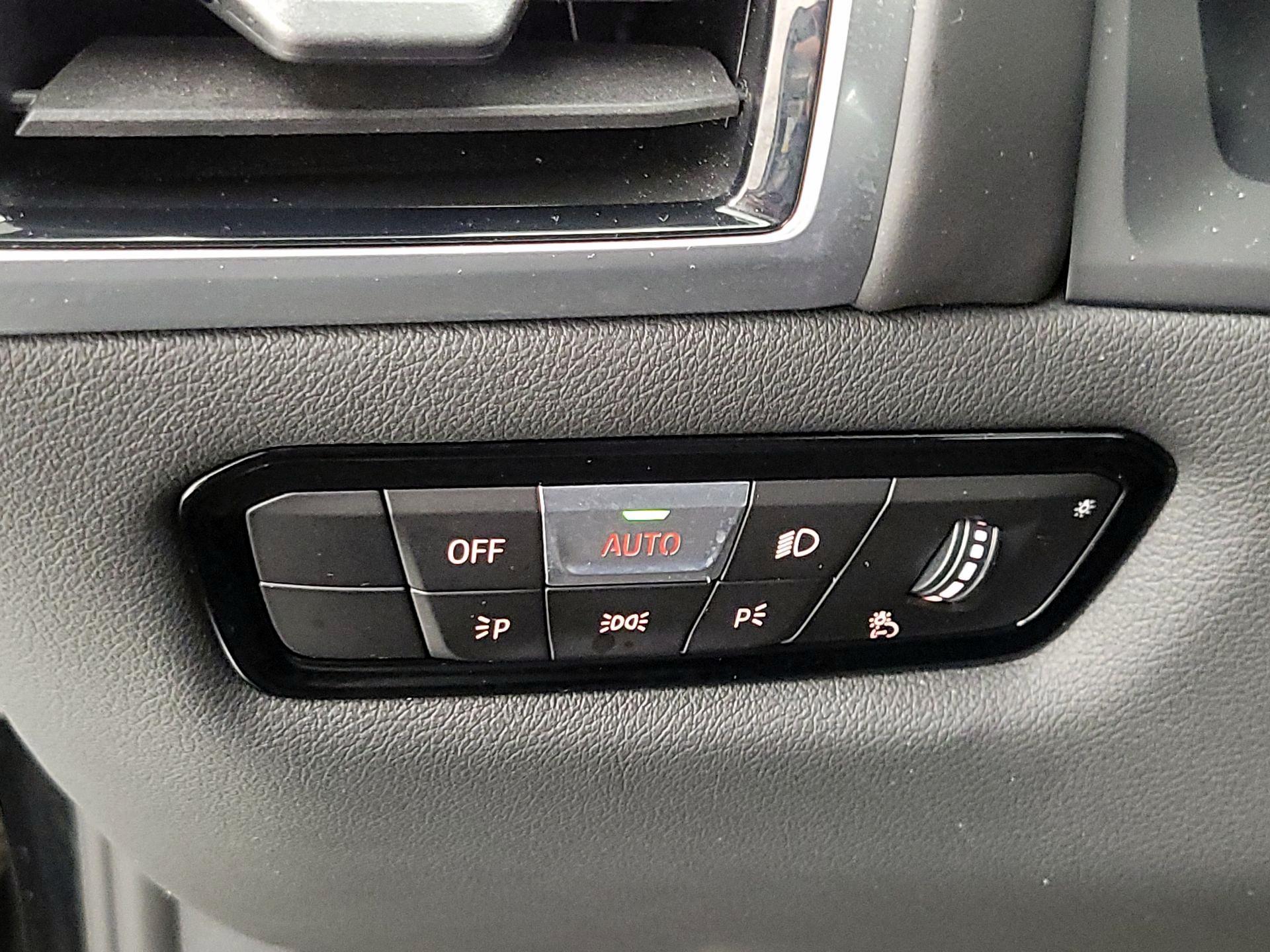 Thumbnail: 2019 BMW 8 Series - 13