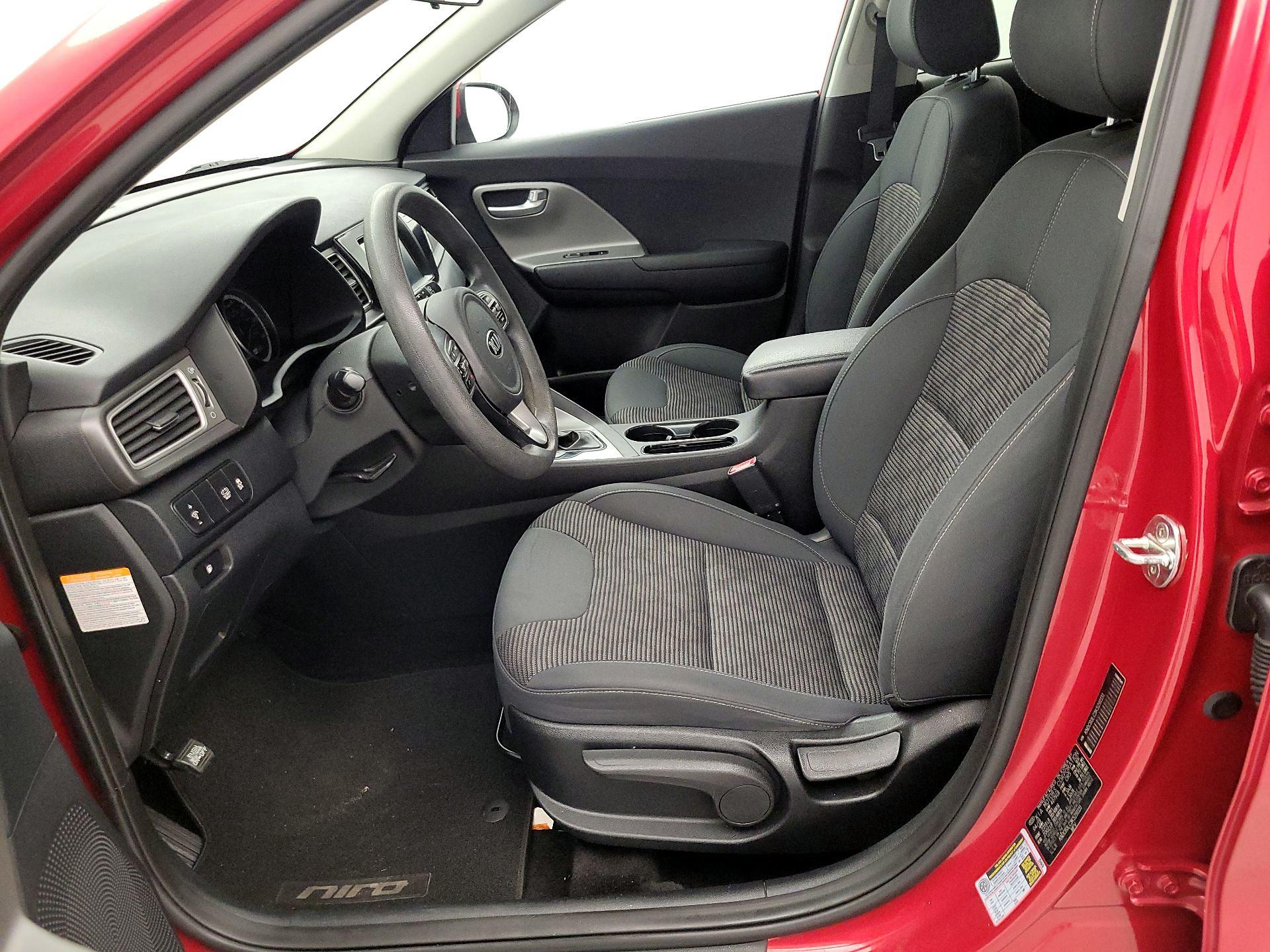 Thumbnail: 2019 Kia Niro - 11