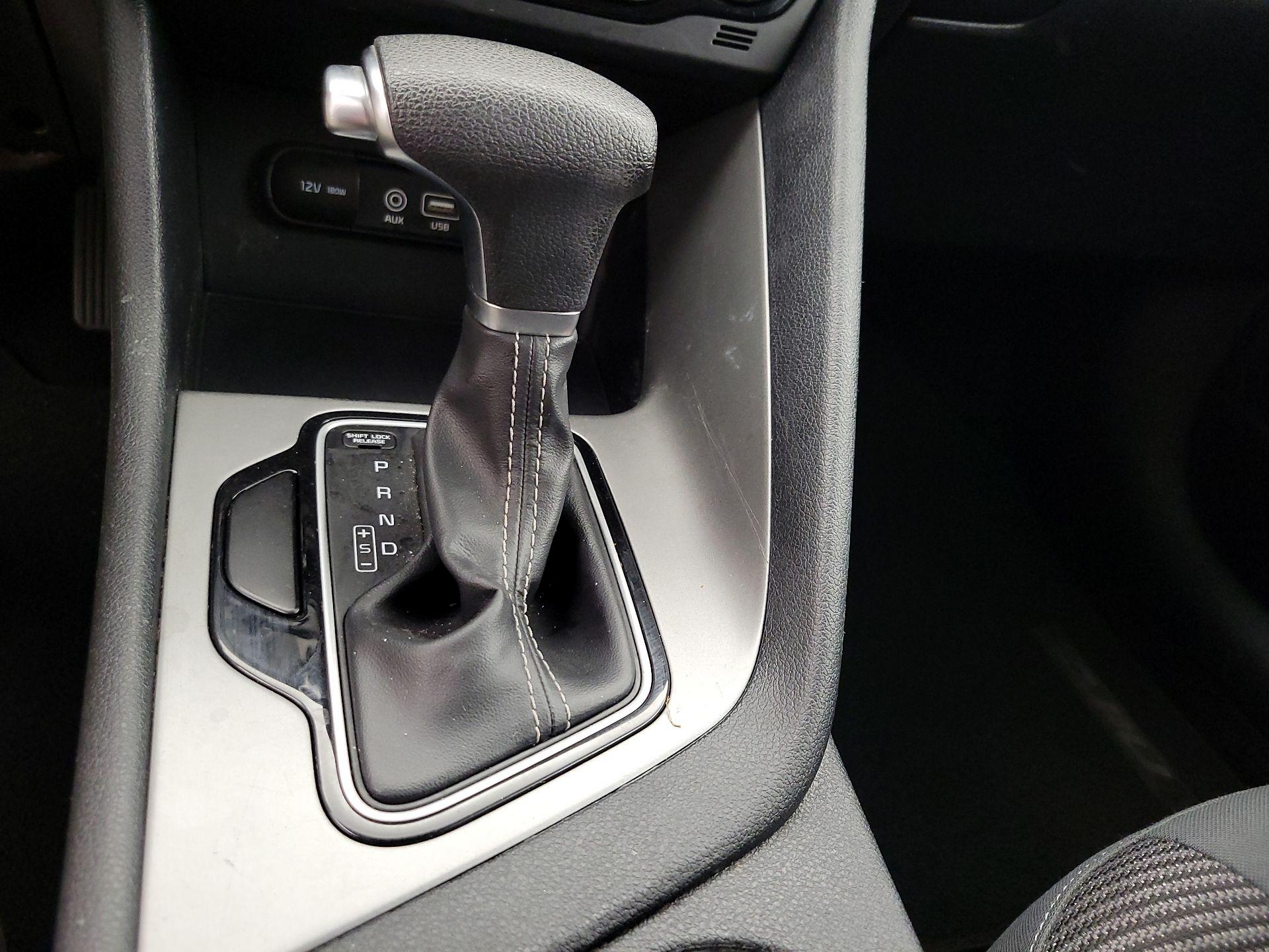 Thumbnail: 2019 Kia Niro - 17