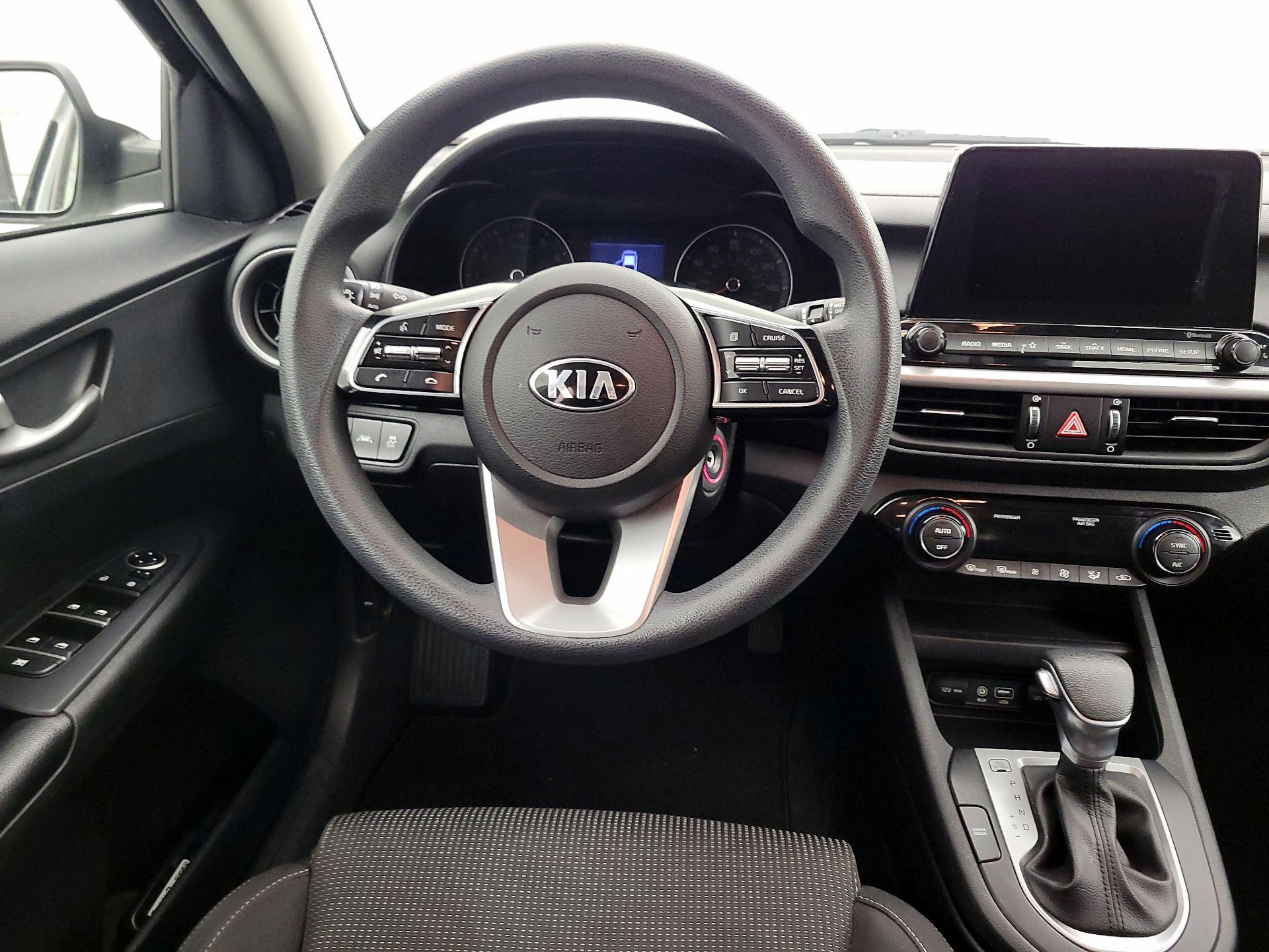 Thumbnail: 2019 Kia Forte - 10