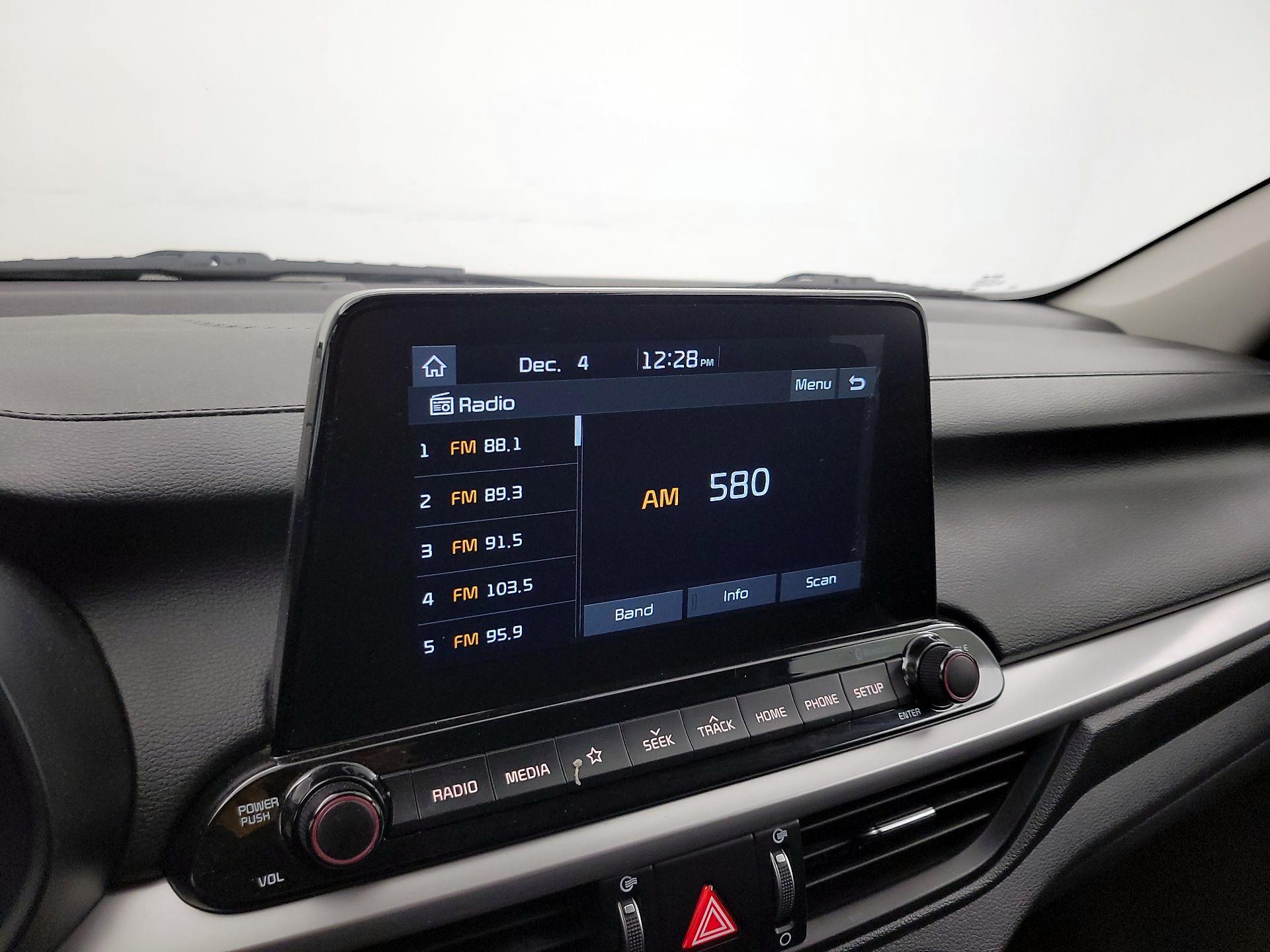 Thumbnail: 2019 Kia Forte - 15