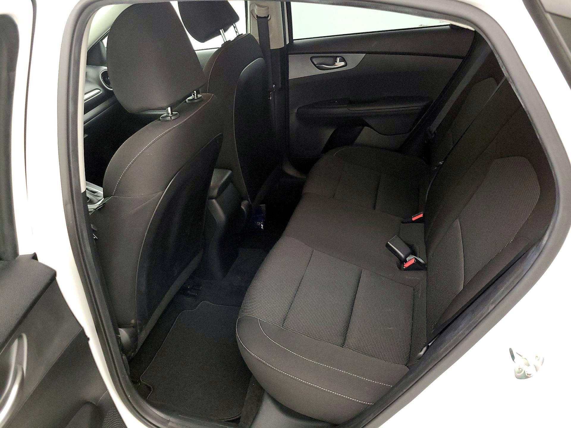 Thumbnail: 2019 Kia Forte - 18