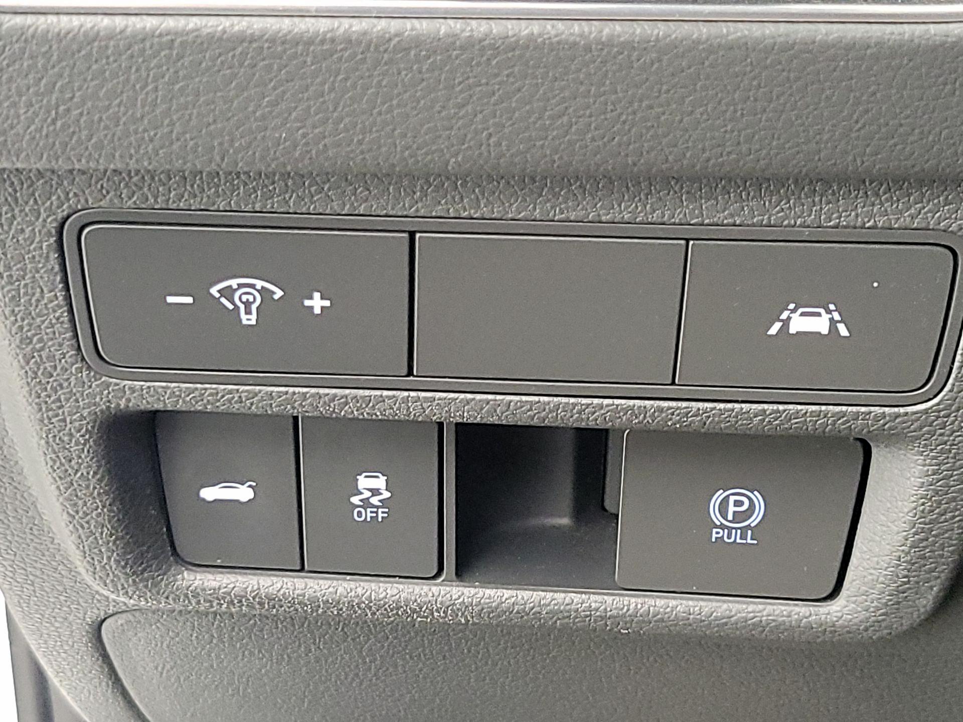 Thumbnail: 2020 Hyundai Sonata - 13