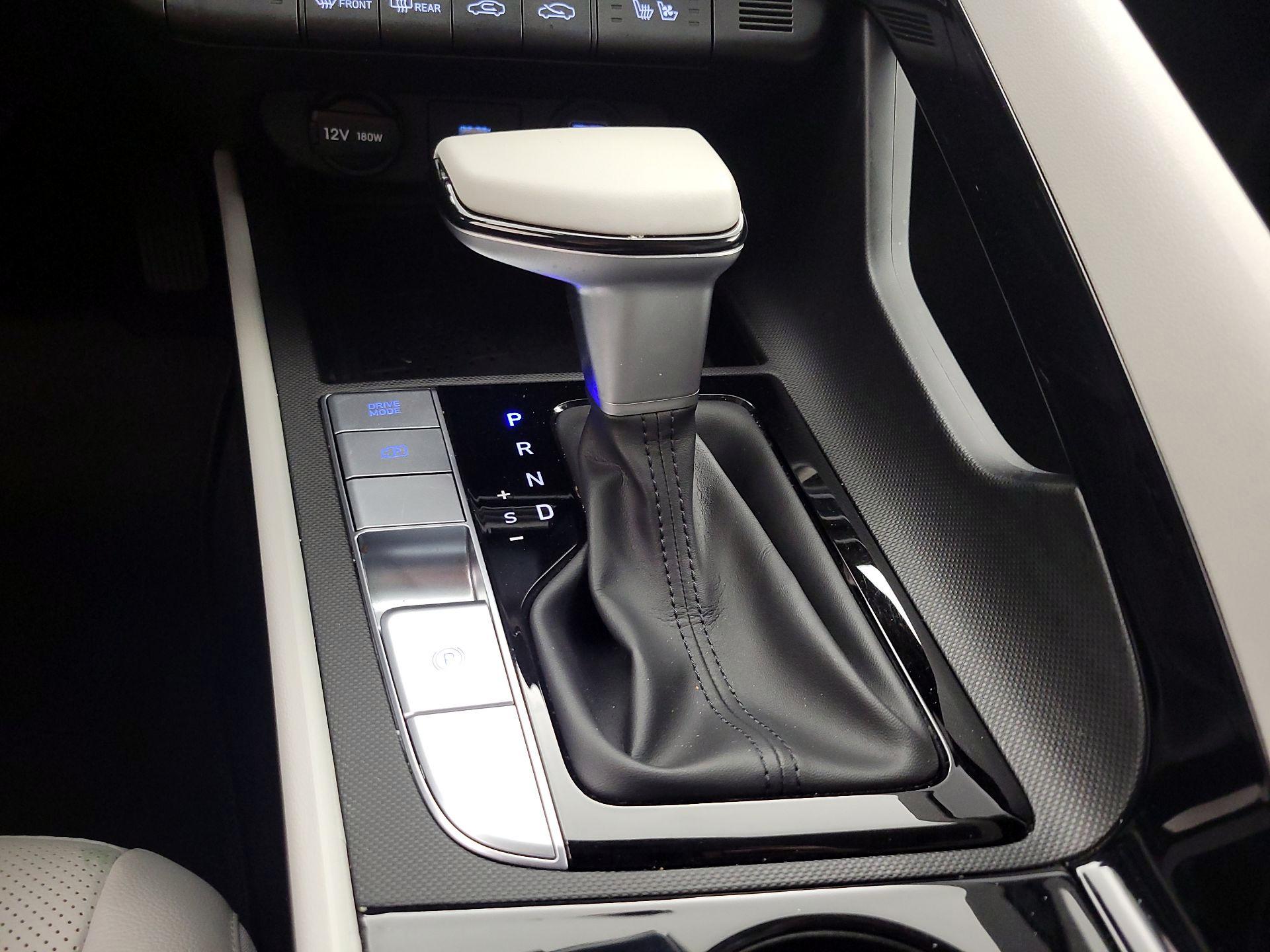 Thumbnail: 2023 Hyundai Elantra - 18