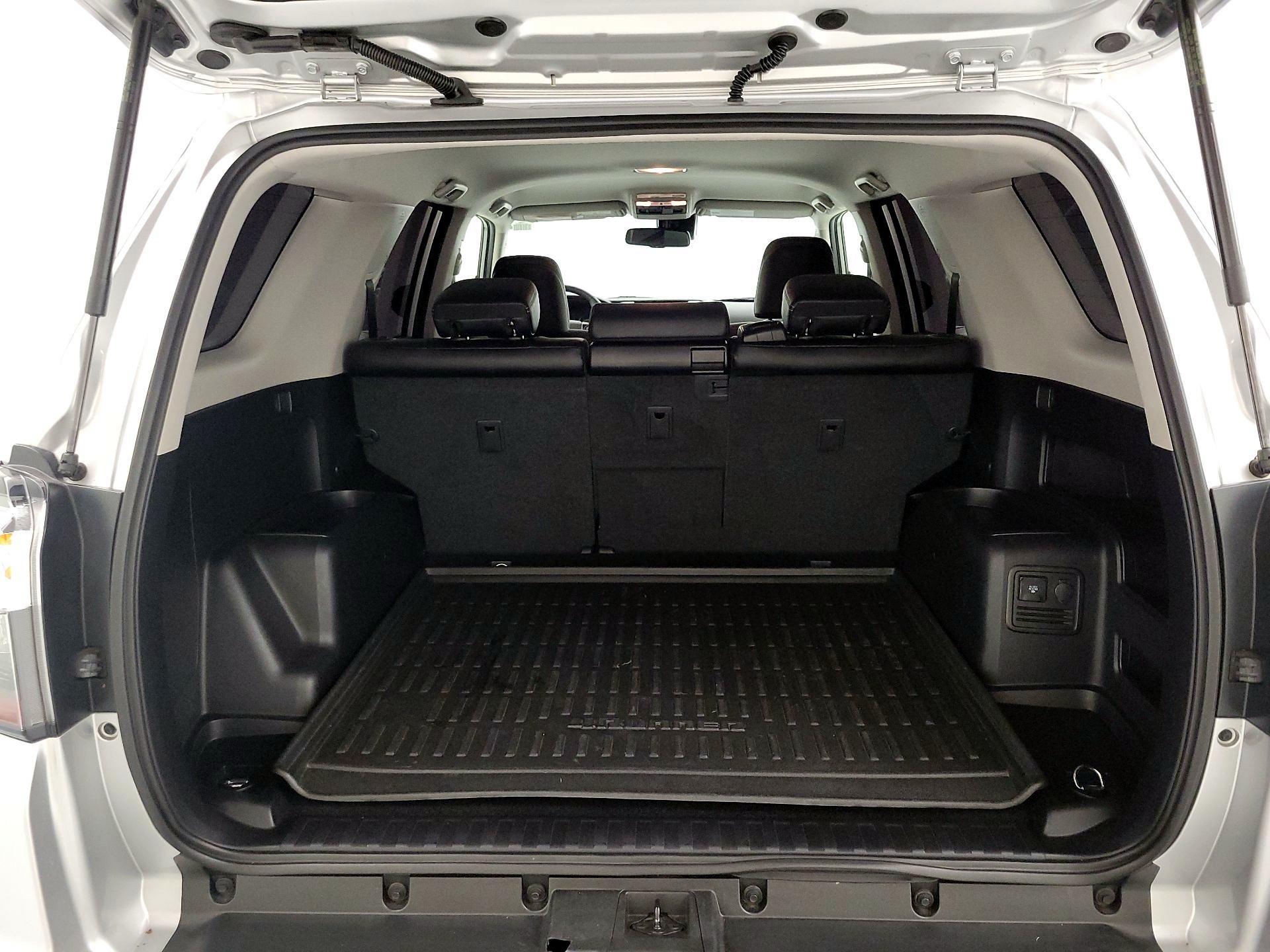 Thumbnail: 2022 Toyota 4Runner - 20