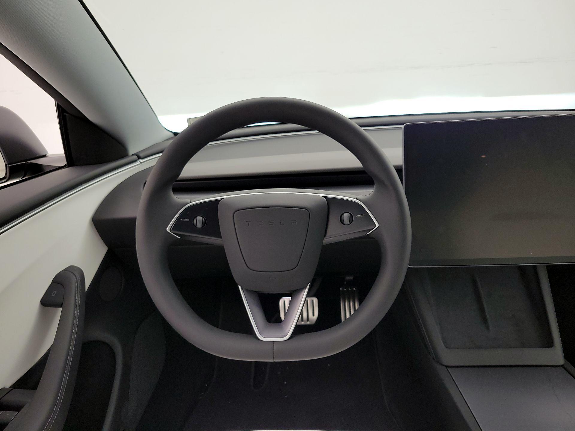 Thumbnail: 2024 Tesla Model 3 - 10