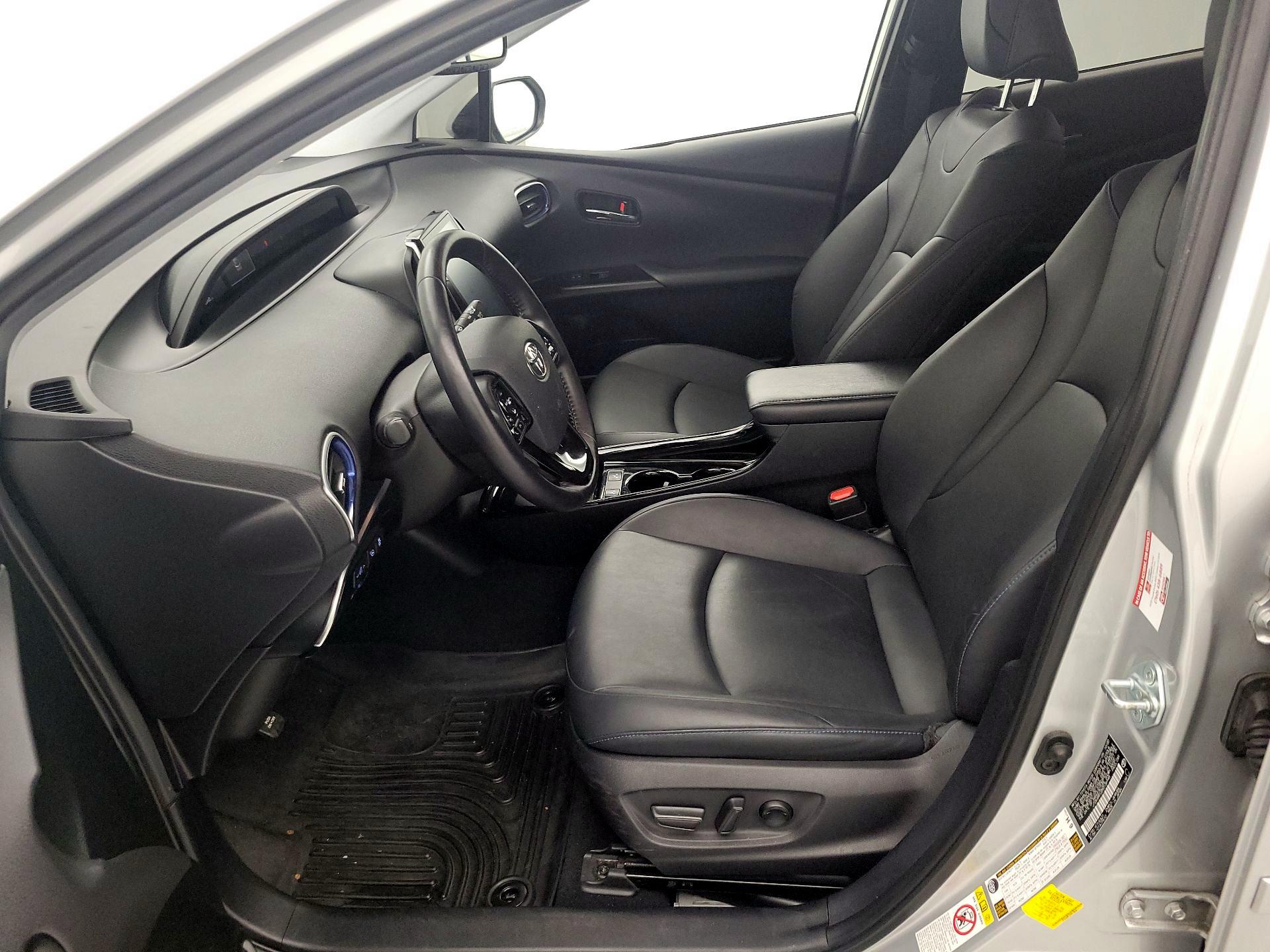 Thumbnail: 2021 Toyota Prius - 11