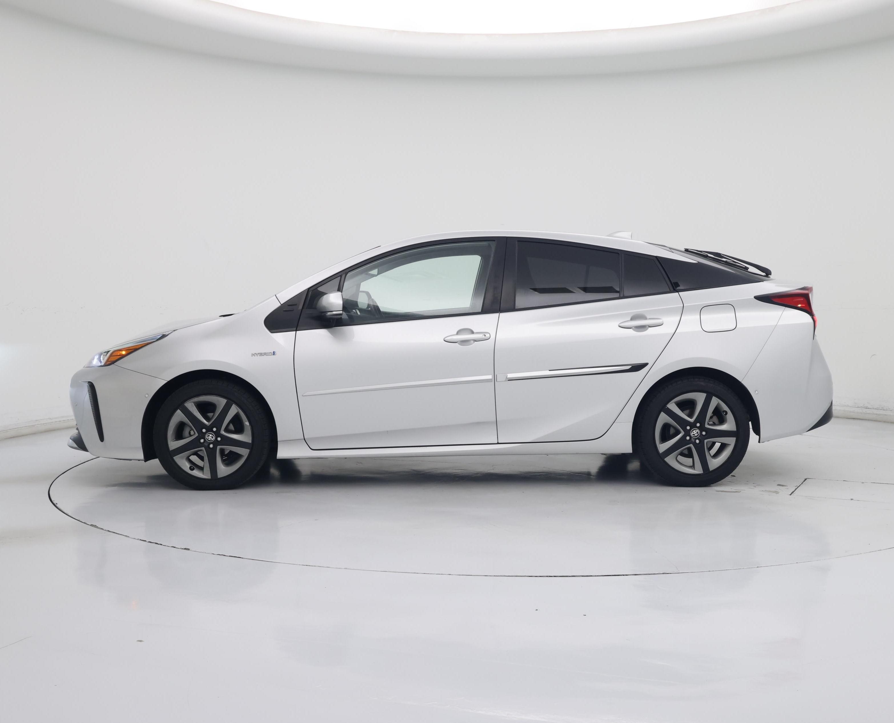 Thumbnail: 2021 Toyota Prius - 3