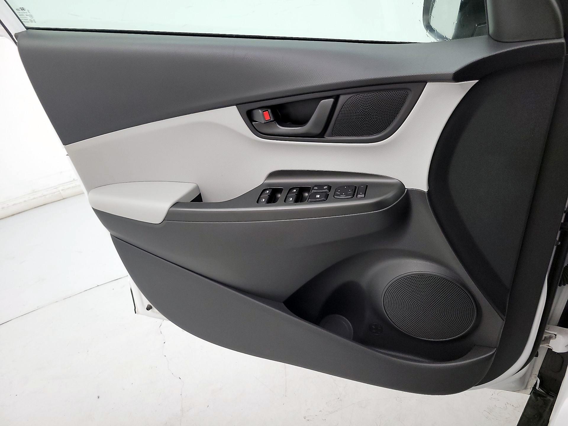 Thumbnail: 2022 Hyundai Kona - 12