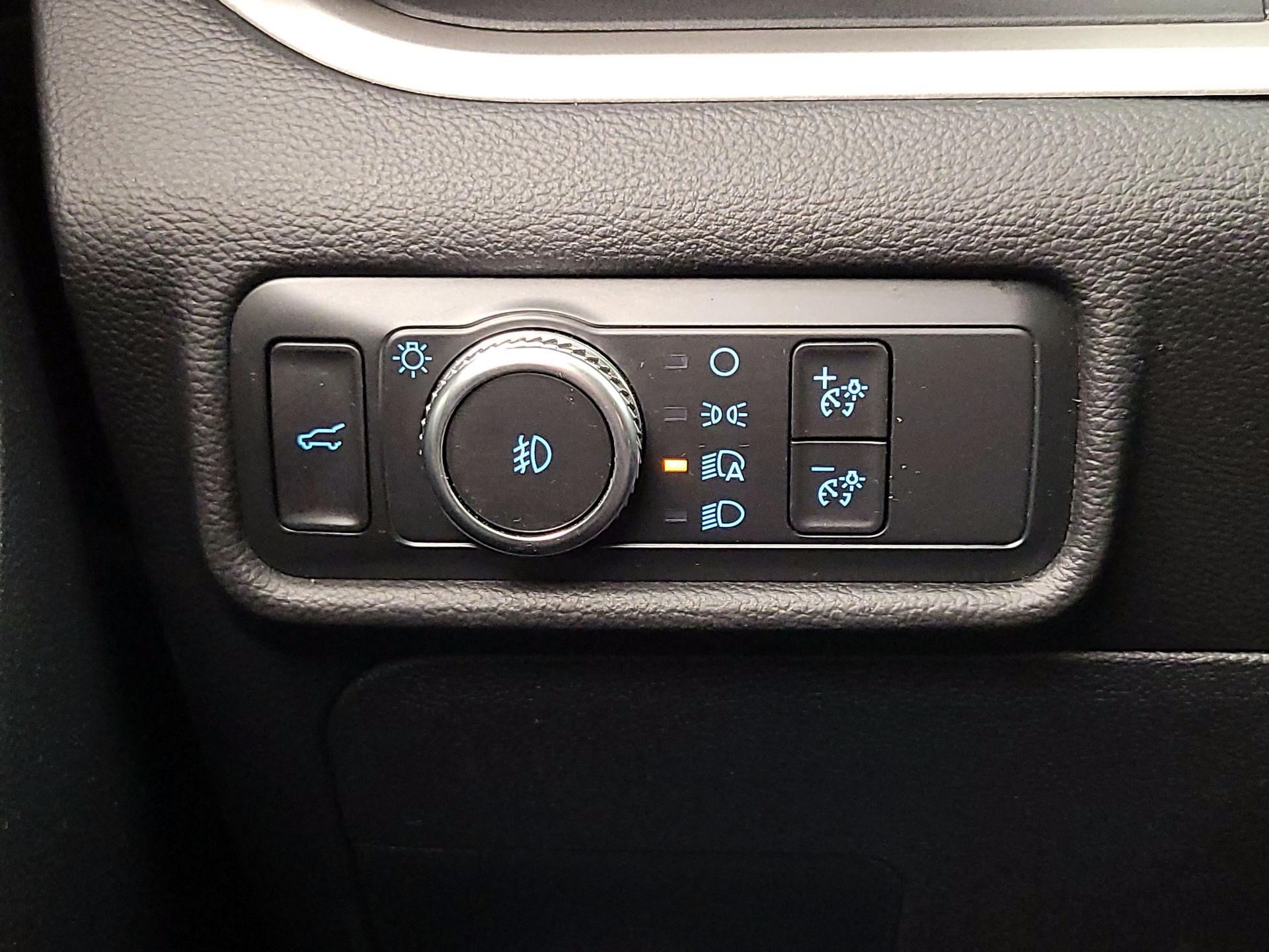 Thumbnail: 2020 Ford Explorer - 13