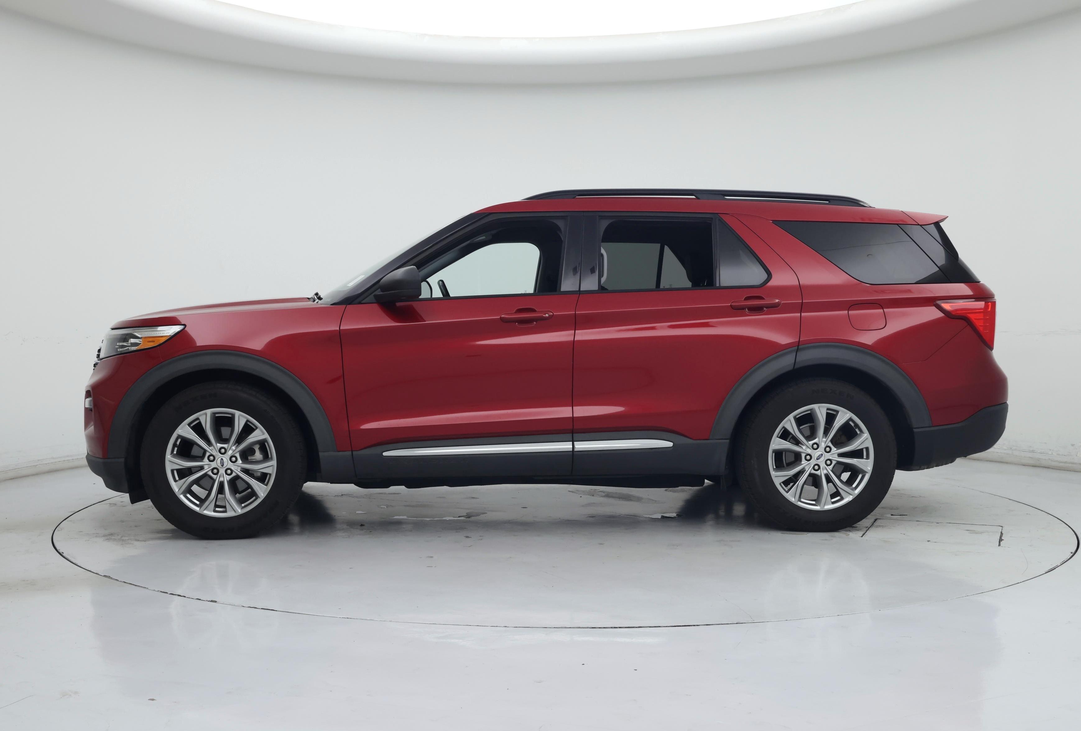 Thumbnail: 2020 Ford Explorer - 3