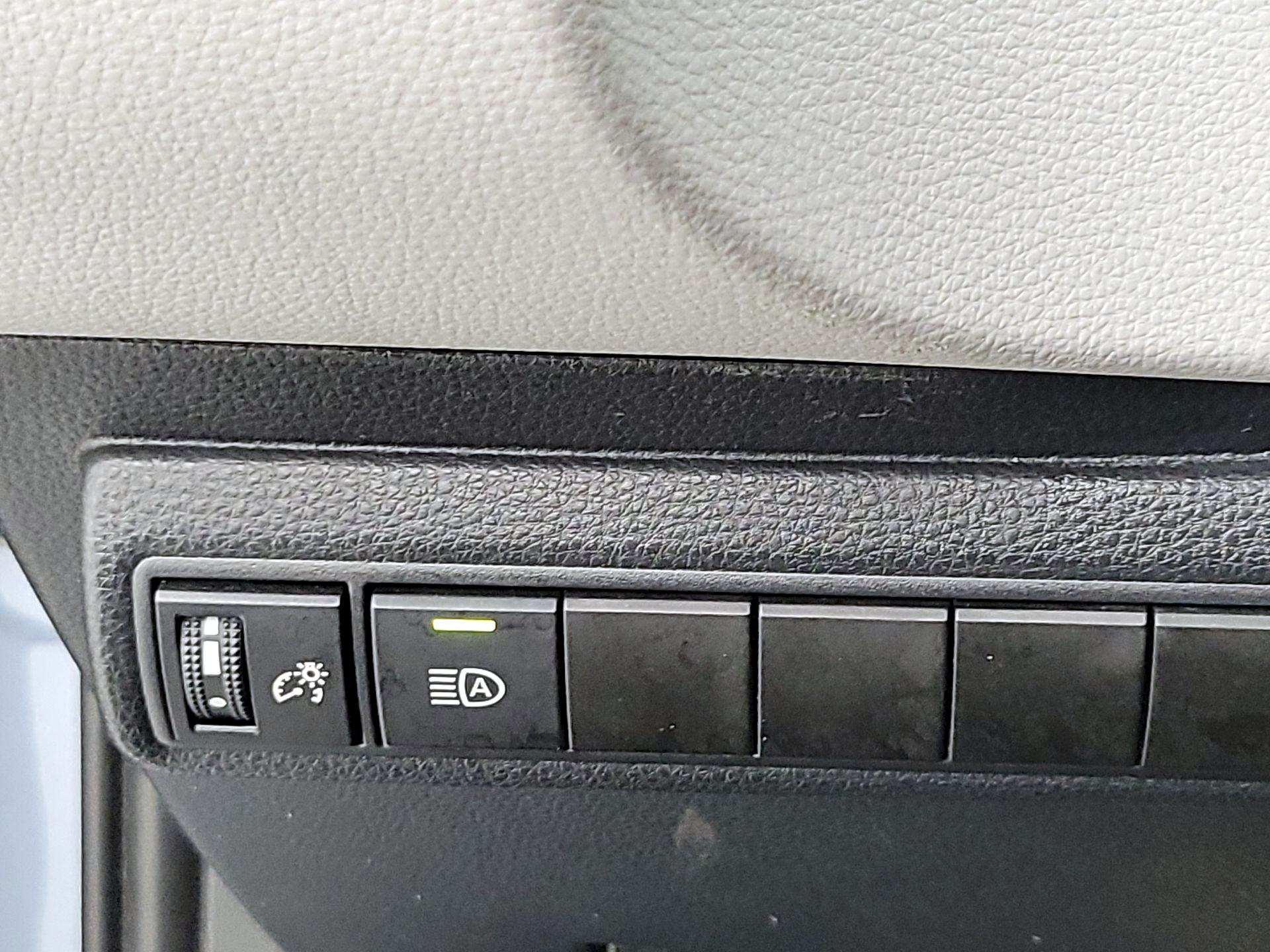 Thumbnail: 2021 Toyota Corolla - 13