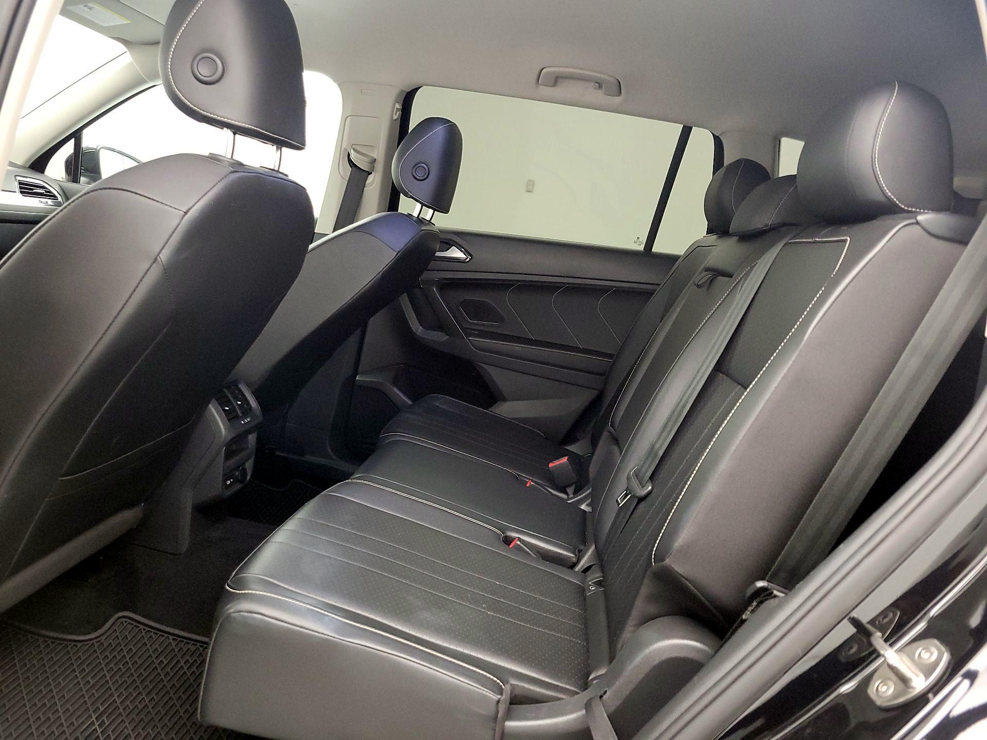 Thumbnail: 2022 Volkswagen Tiguan - 19