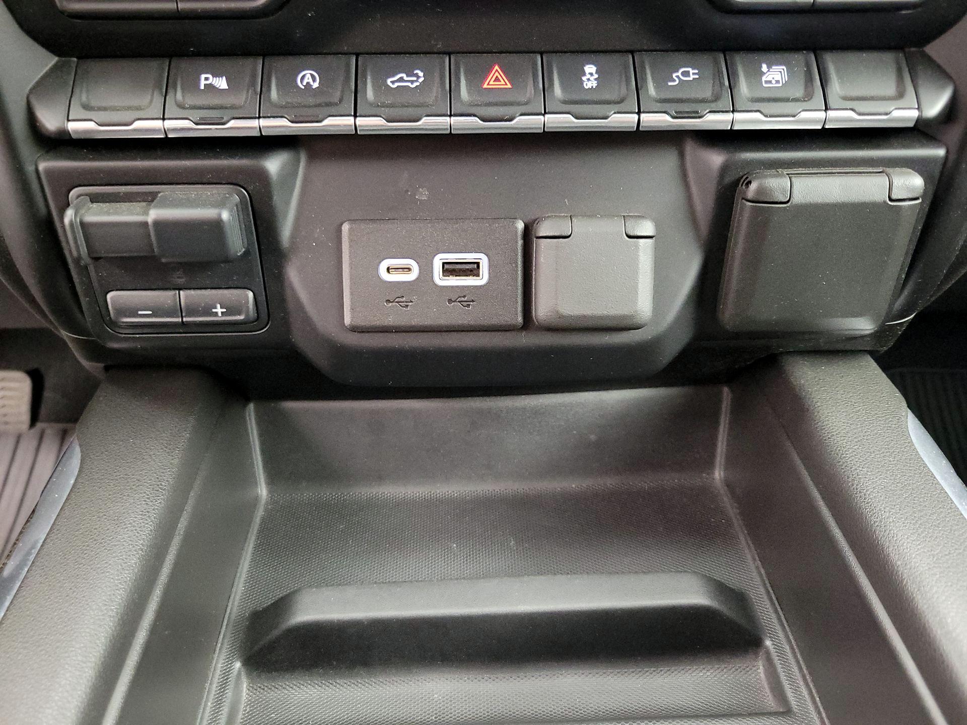 Thumbnail: 2020 Chevrolet Silverado 1500 - 18